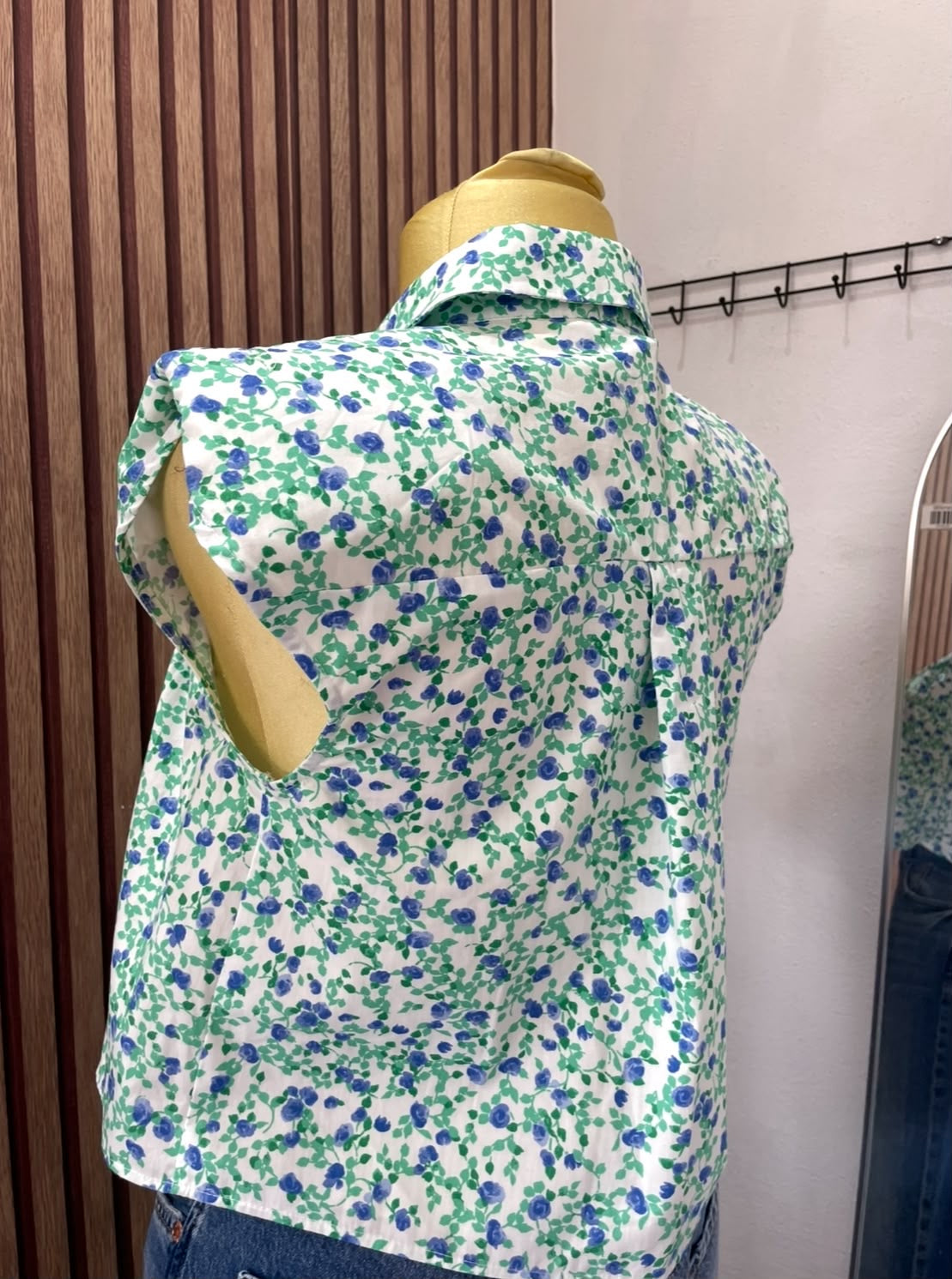 Blusa floreada Zara