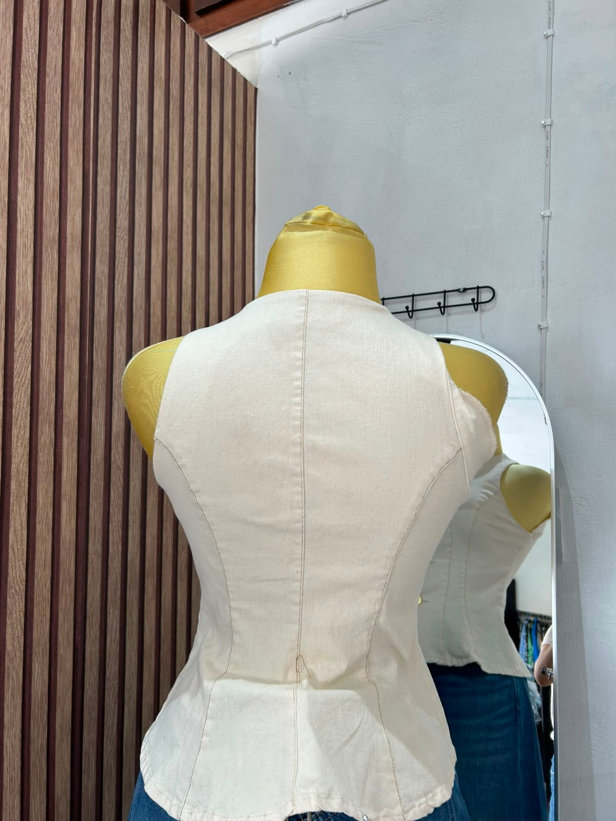 BLUSA SIN MANGAS ZARA