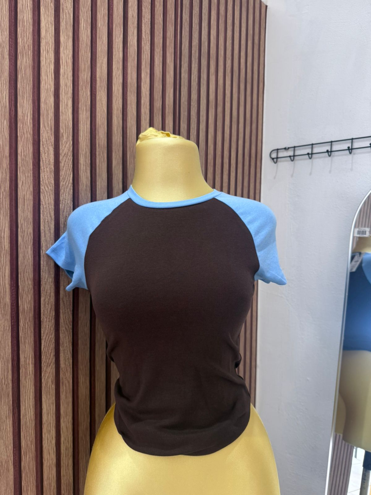 BLUSA BÁSICA