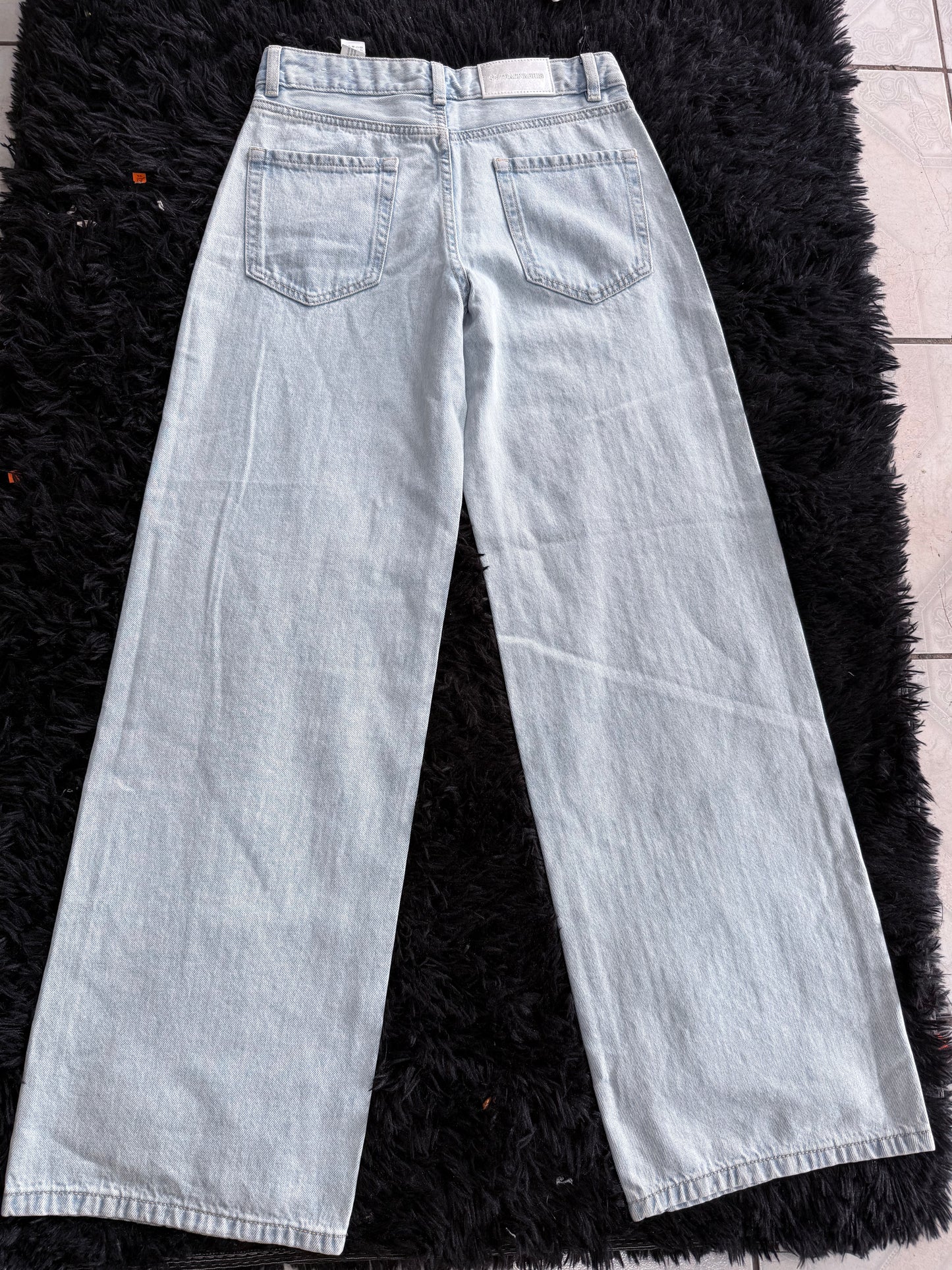 Jeans brillos Stradivarius