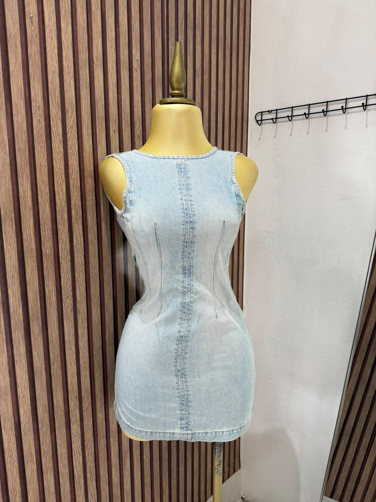 Vestido corto de mezclilla clara Pull&Bear