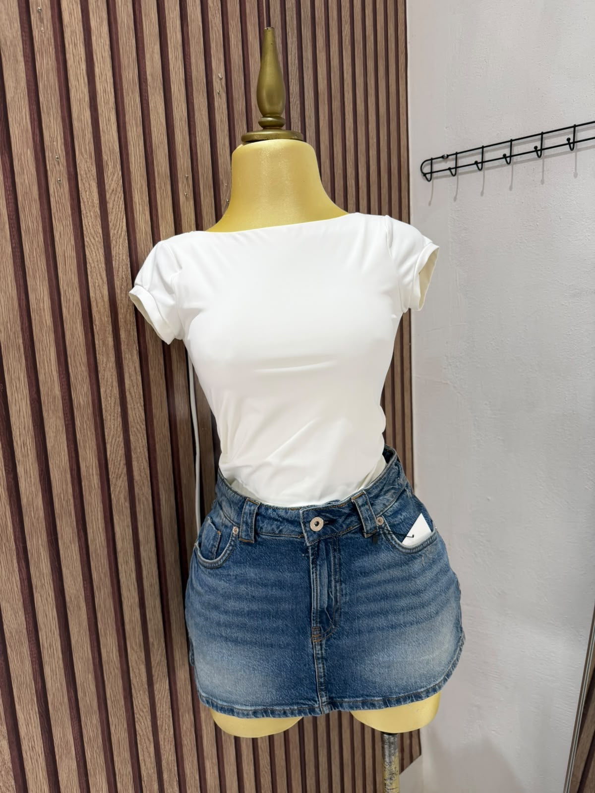 Blusa marfil de manga corta