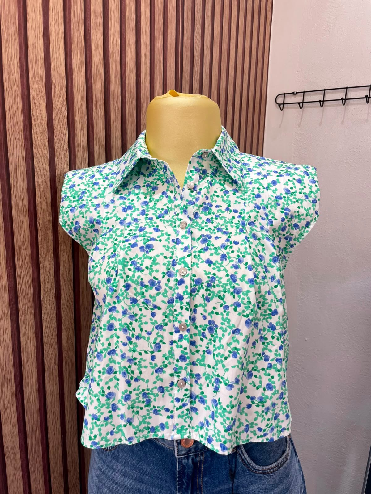 Blusa floreada Zara