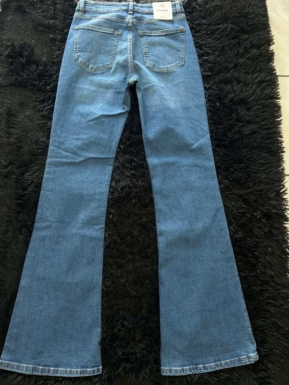 Jeans (BERSHKA)