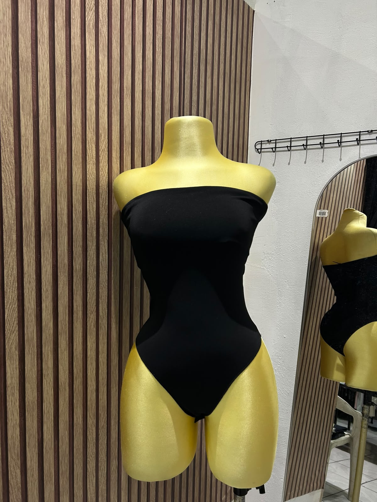 BODY STRAPLE ZARA
