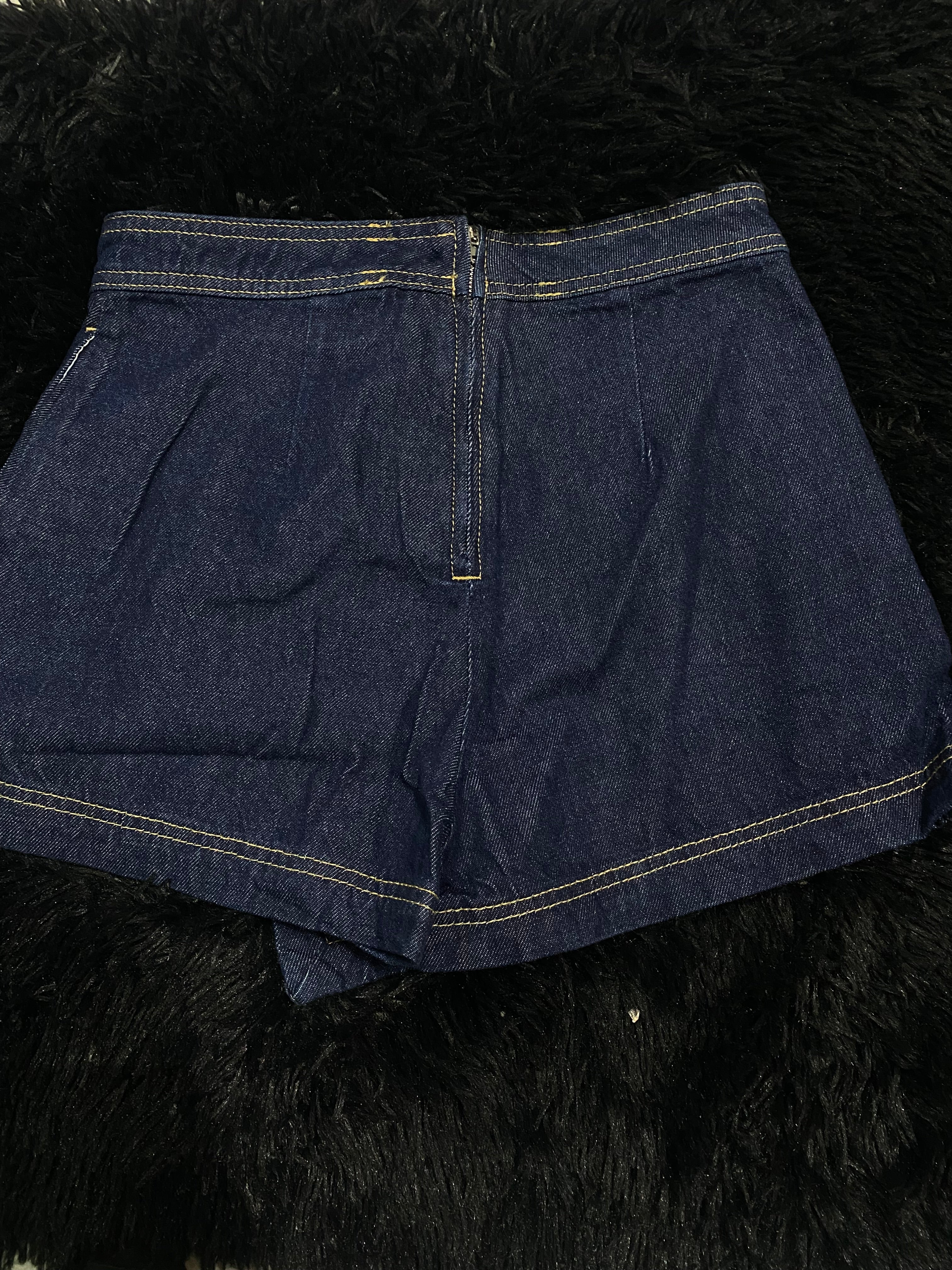 Short (HYM)