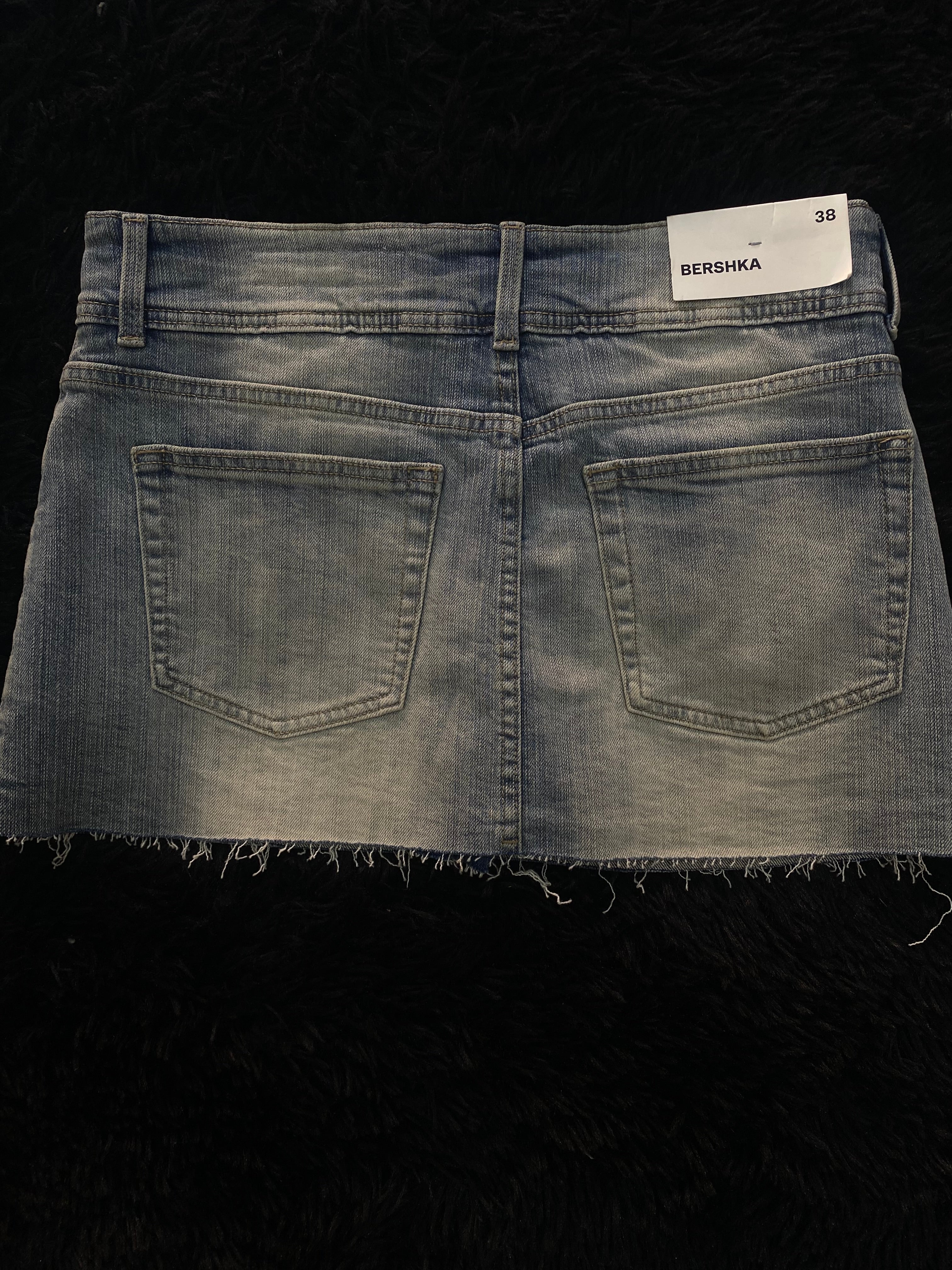 Falda (BERSHKA)