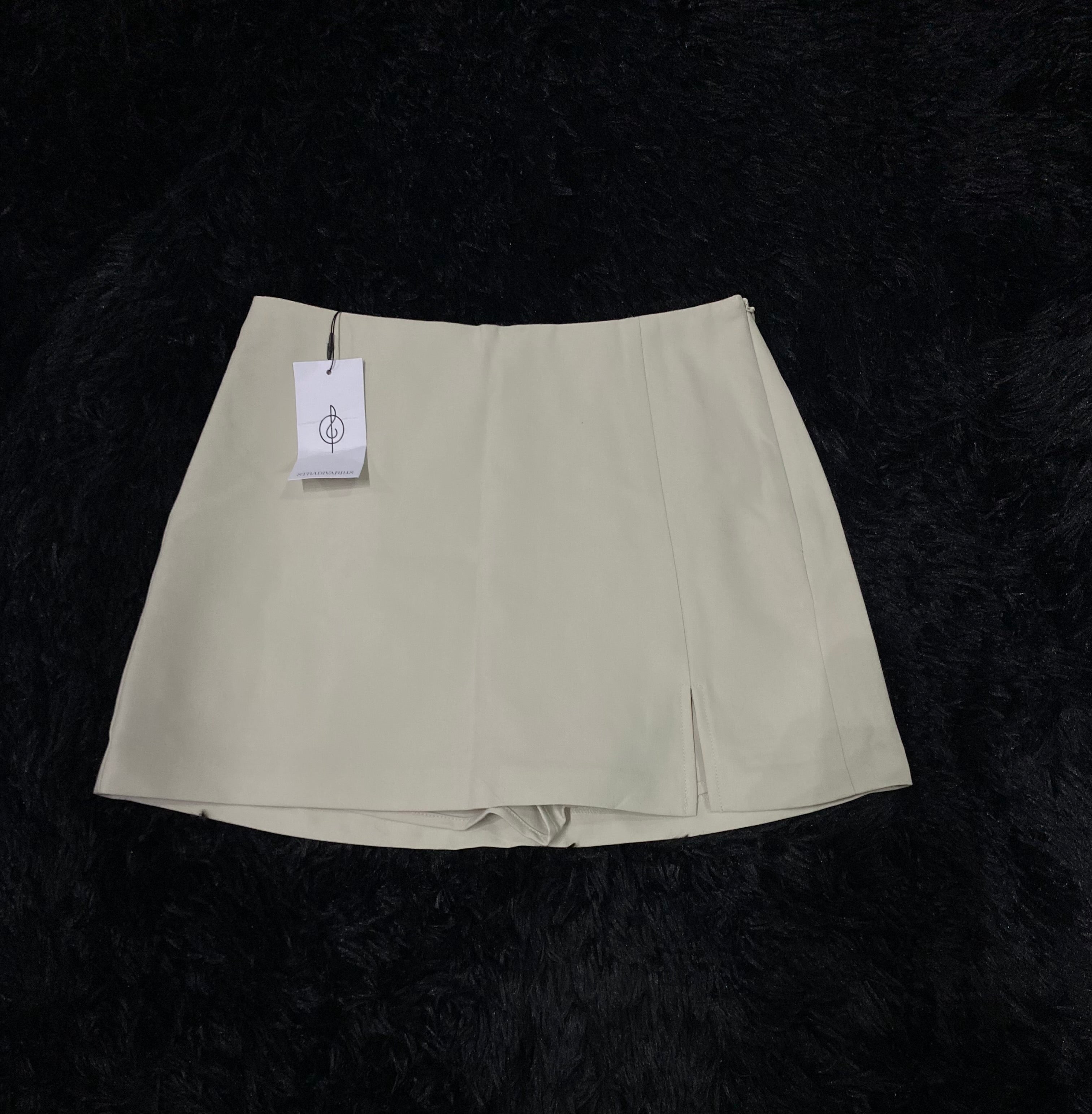 Falda (STRADIVARIUS)
