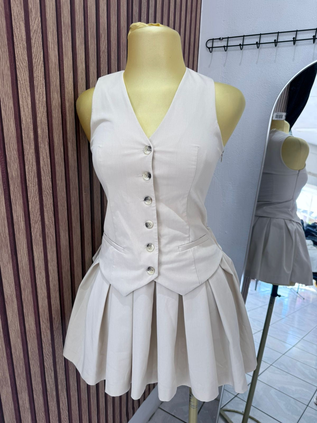 VESTIDO CORTO