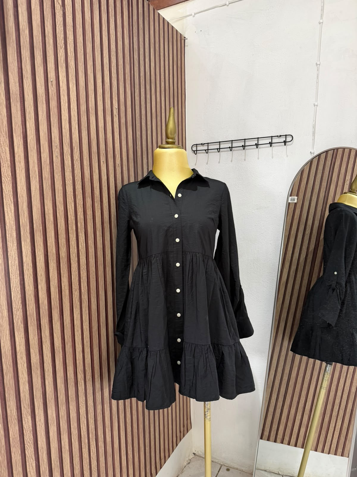 Vestido camisero negro American Eagle