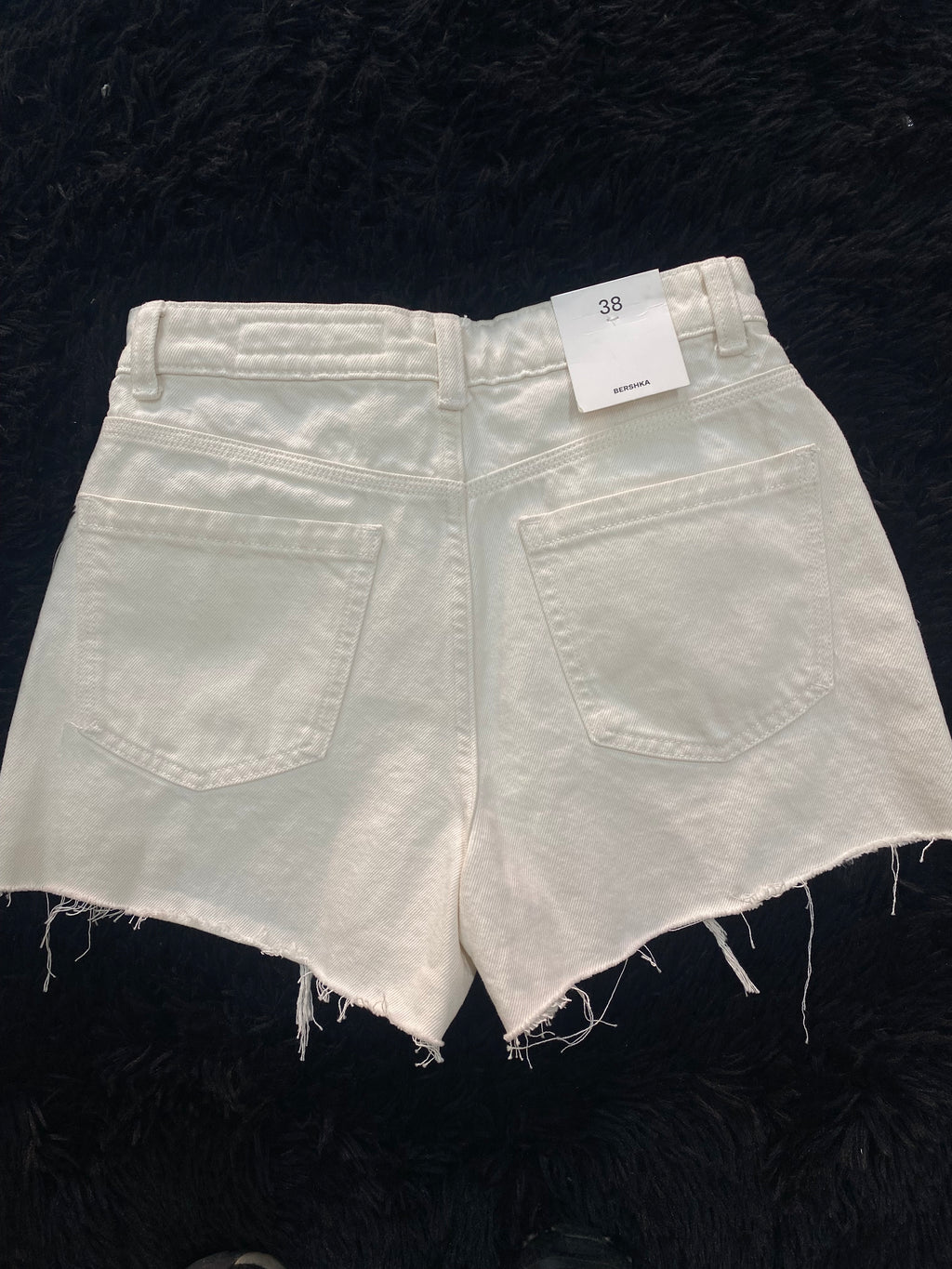 Short (BERSHKA)