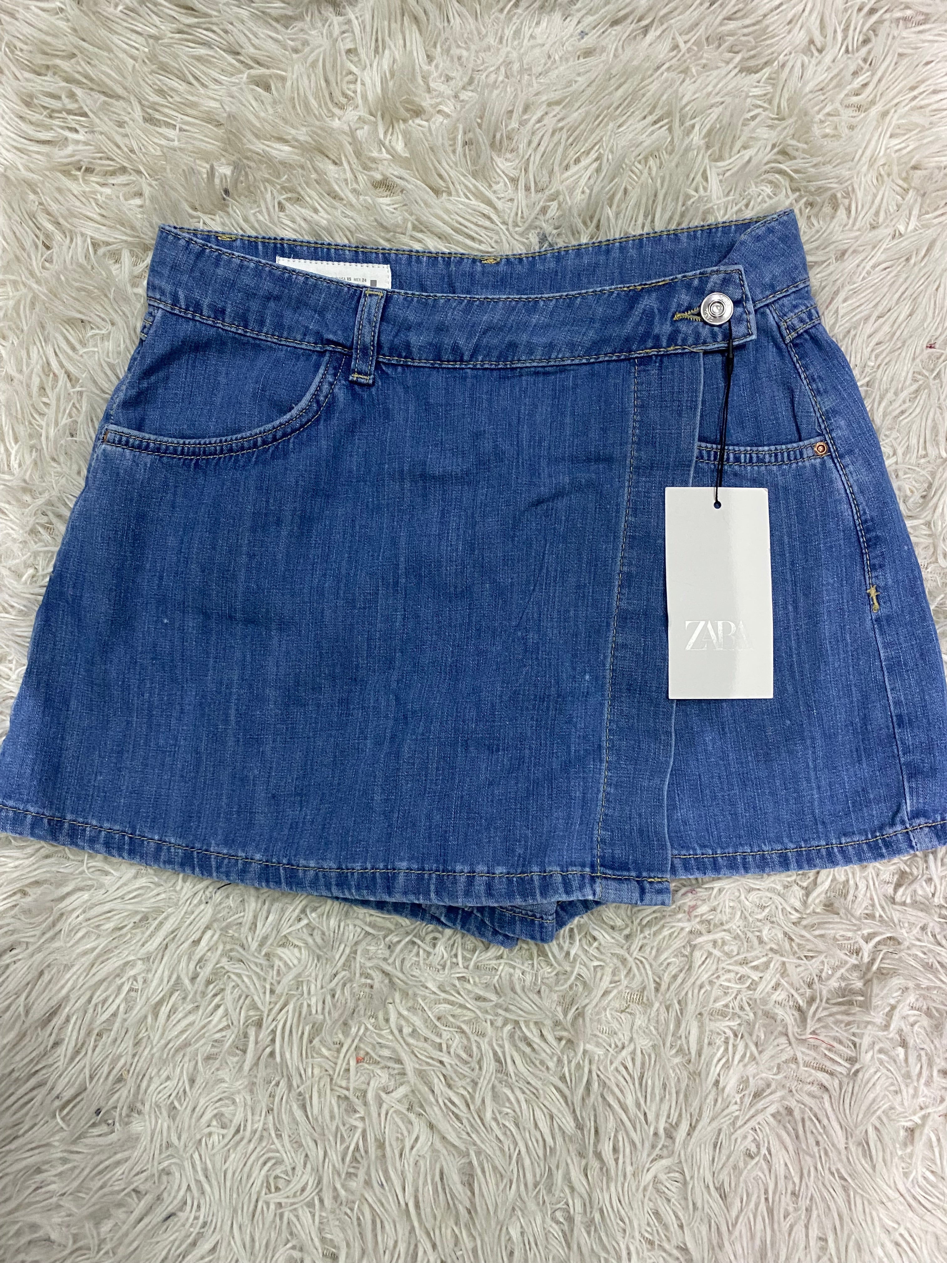 Falda Short (ZARA)