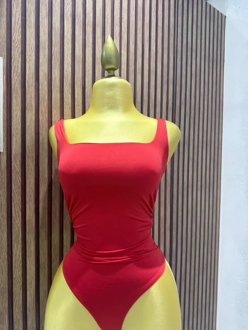 Body (BERSHKA)