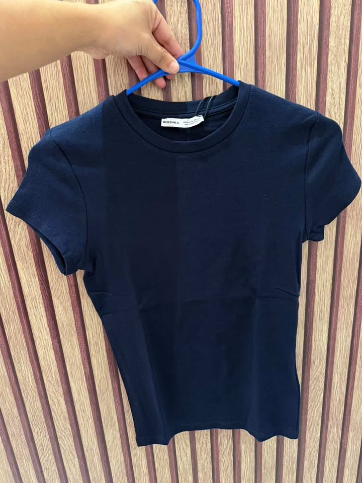 Blusa Básica (BERSHKA)