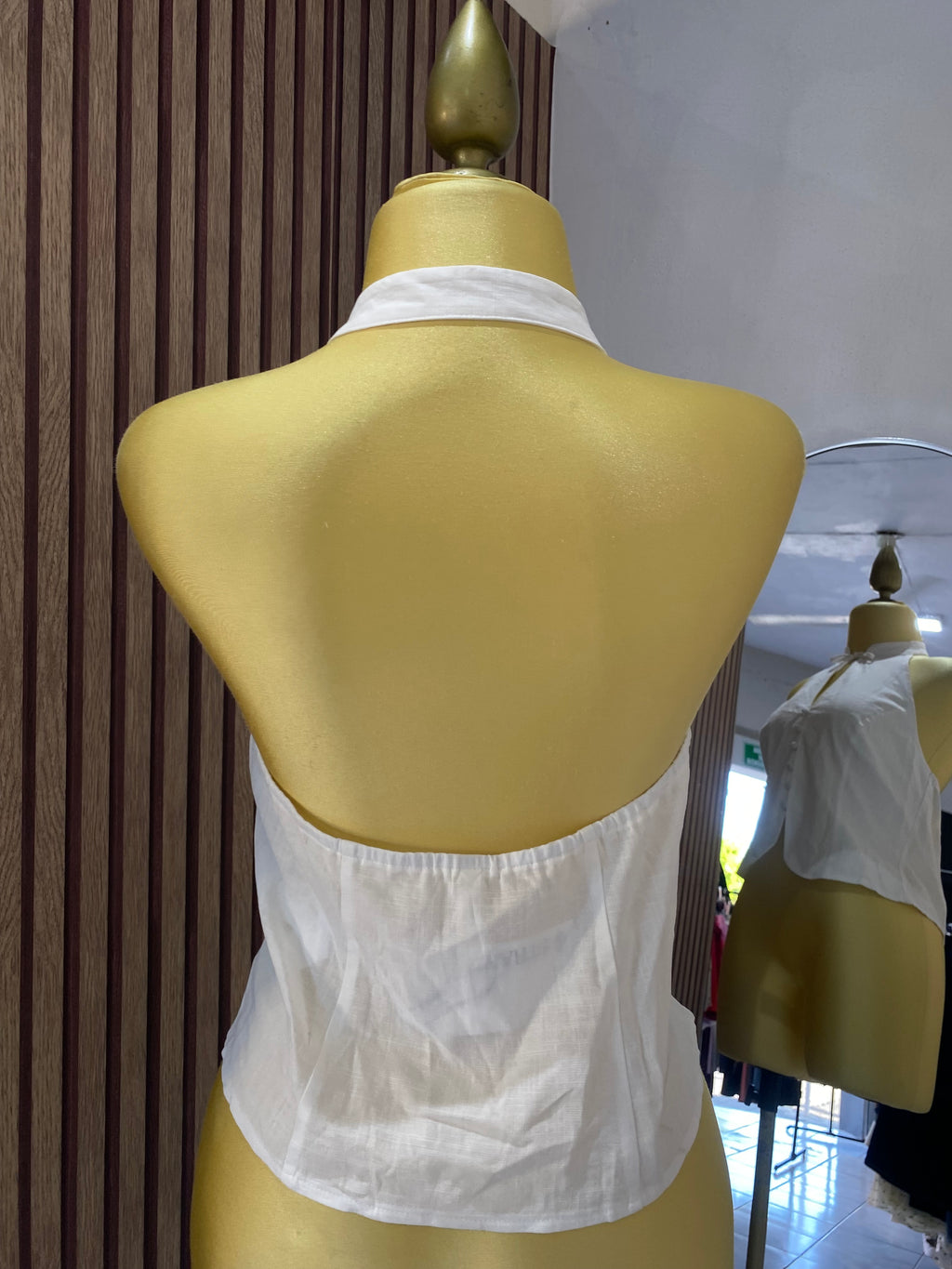 Blusa halter (STRADIVARIUS)