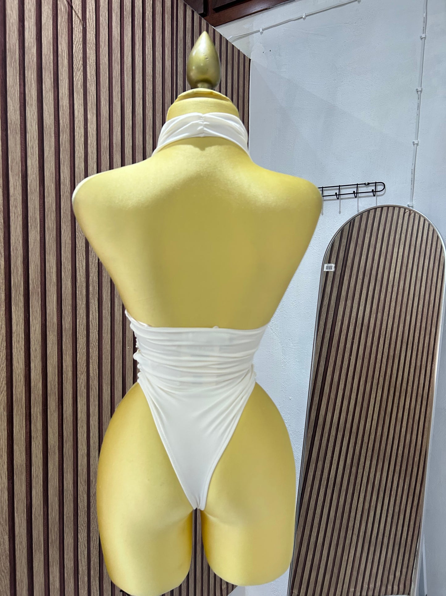 Body halter