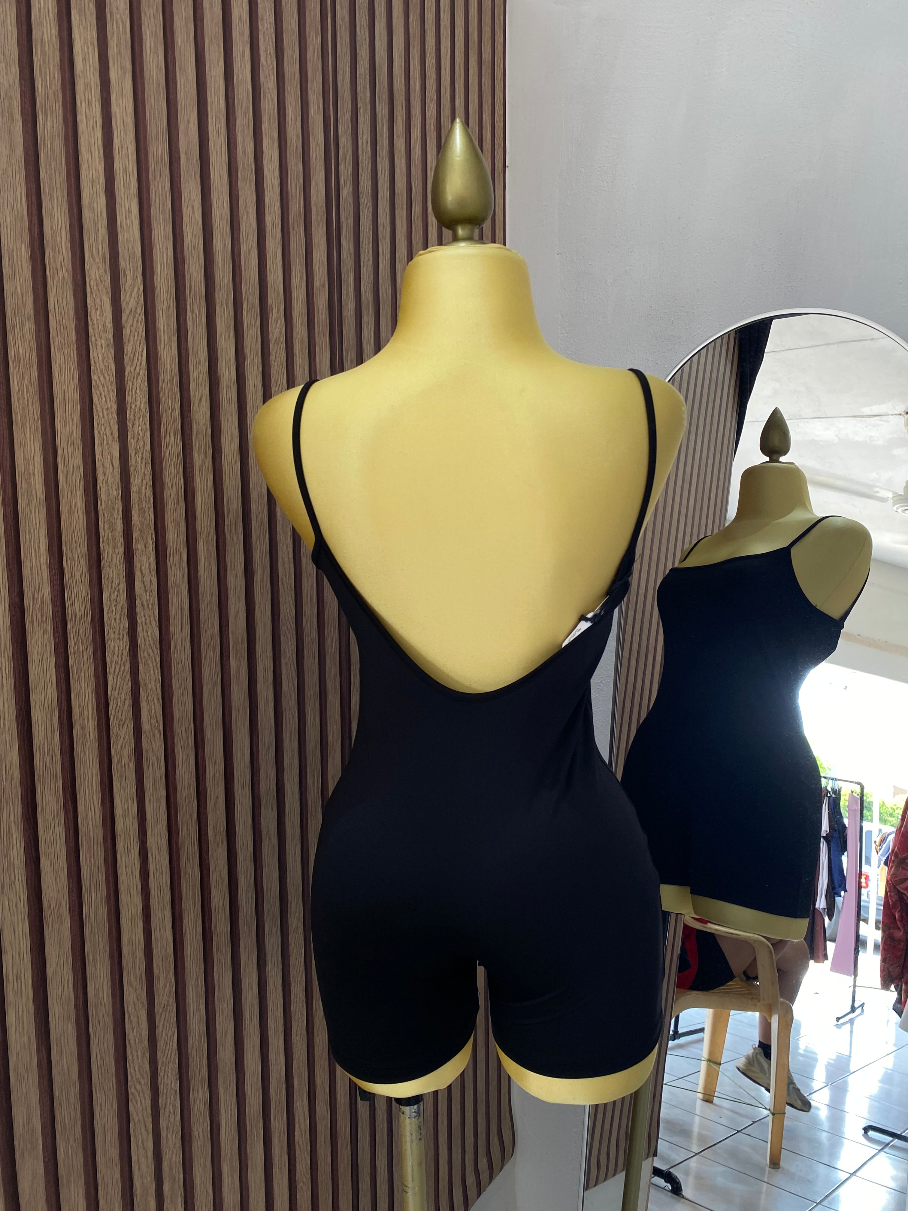 Conjunto Deportivo (BERSHKA)