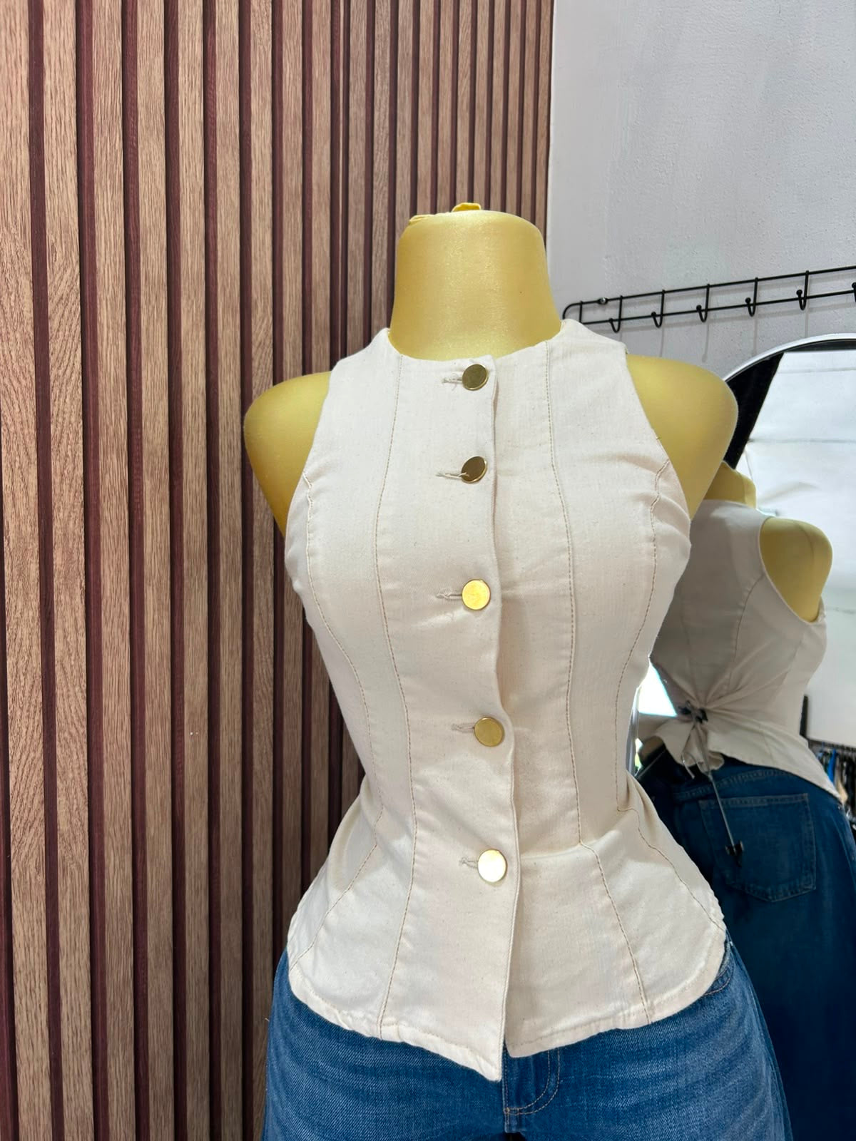 BLUSA SIN MANGAS ZARA