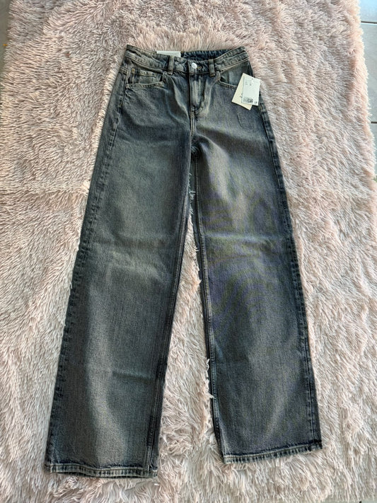 Jeans gris lavado de pierna ancha