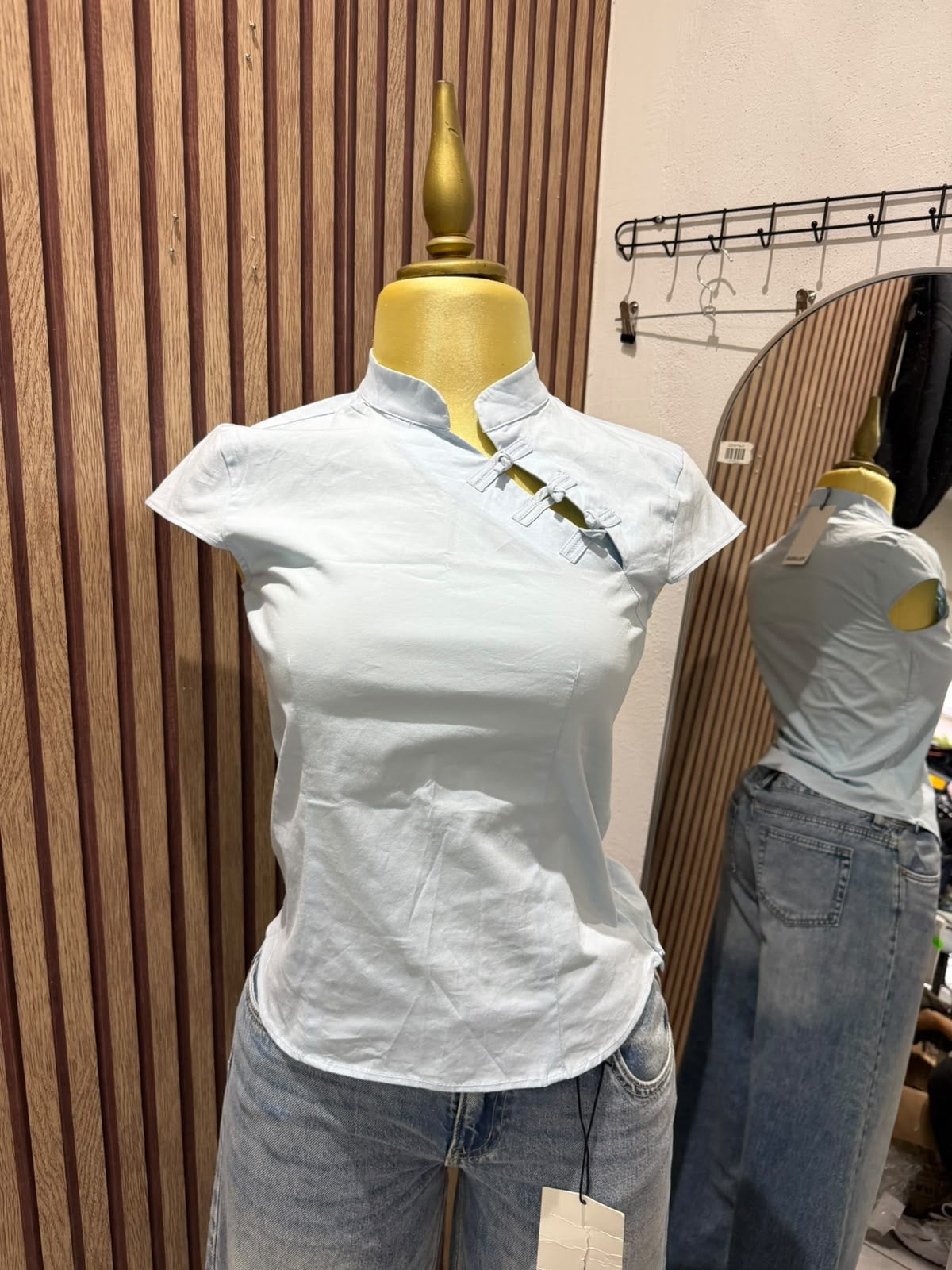 Blusa azul claro Pull&Bear