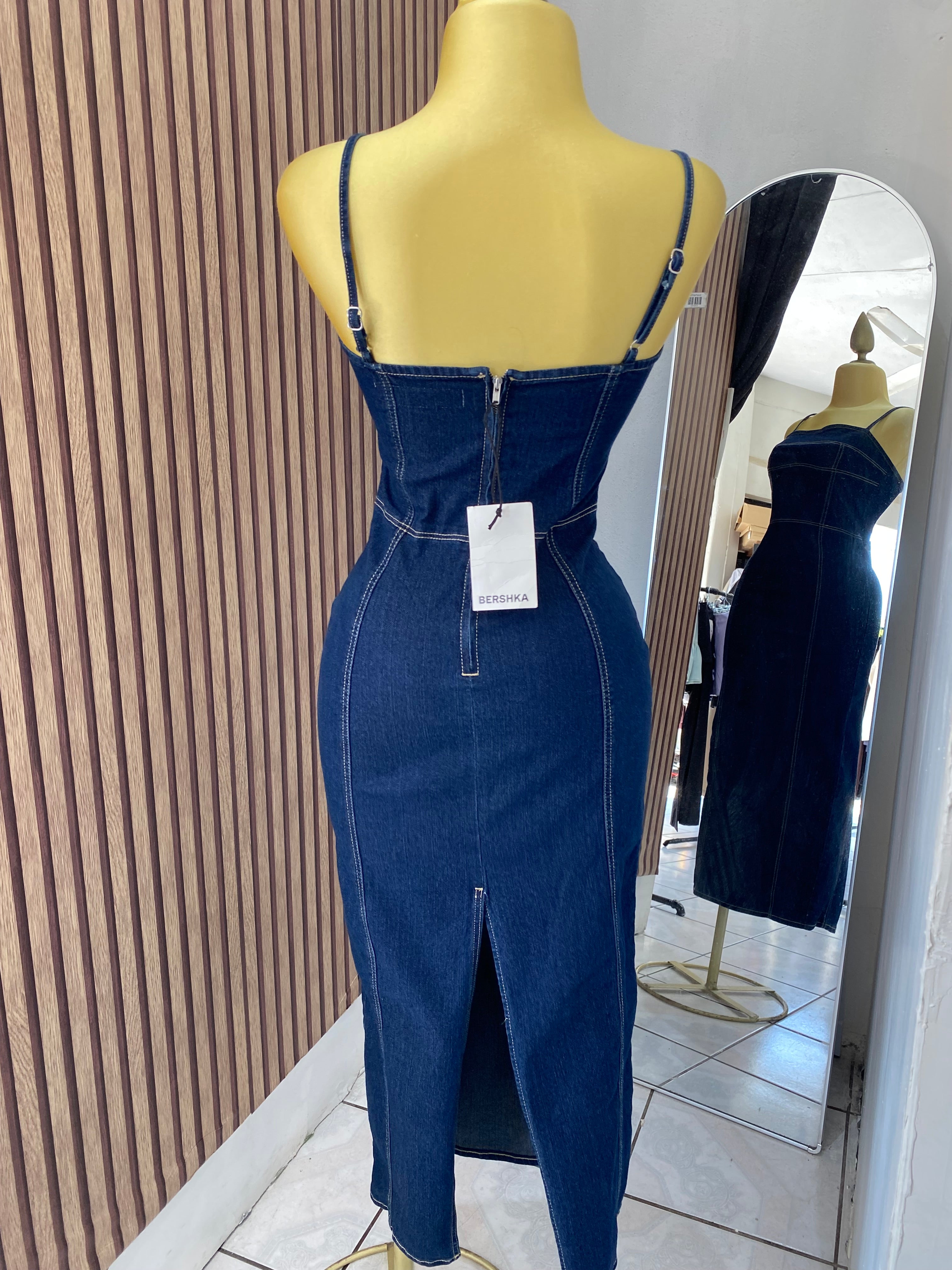 Vestido (BERSHKA)