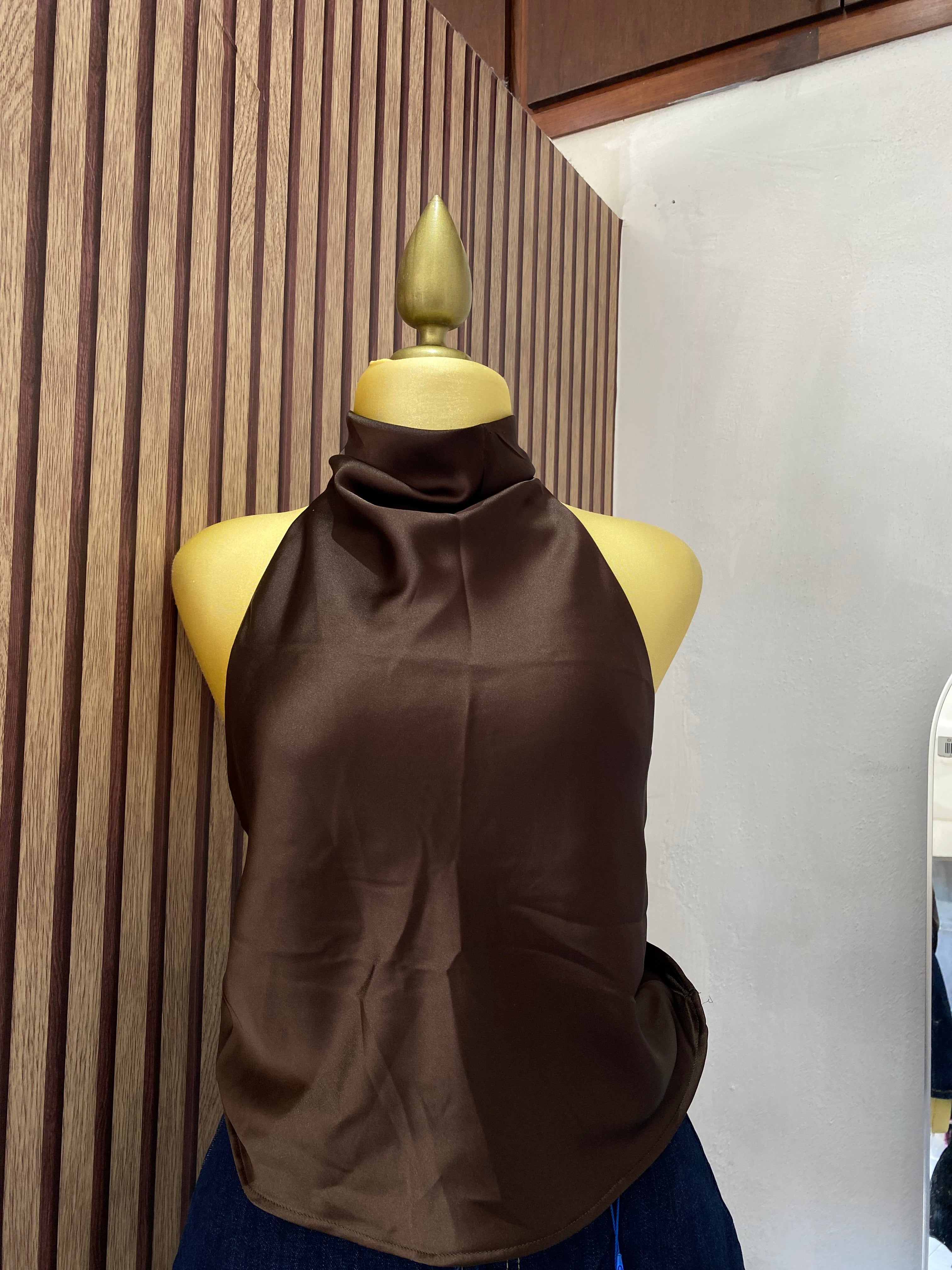 Blusa halter (STRADIVARIUS)