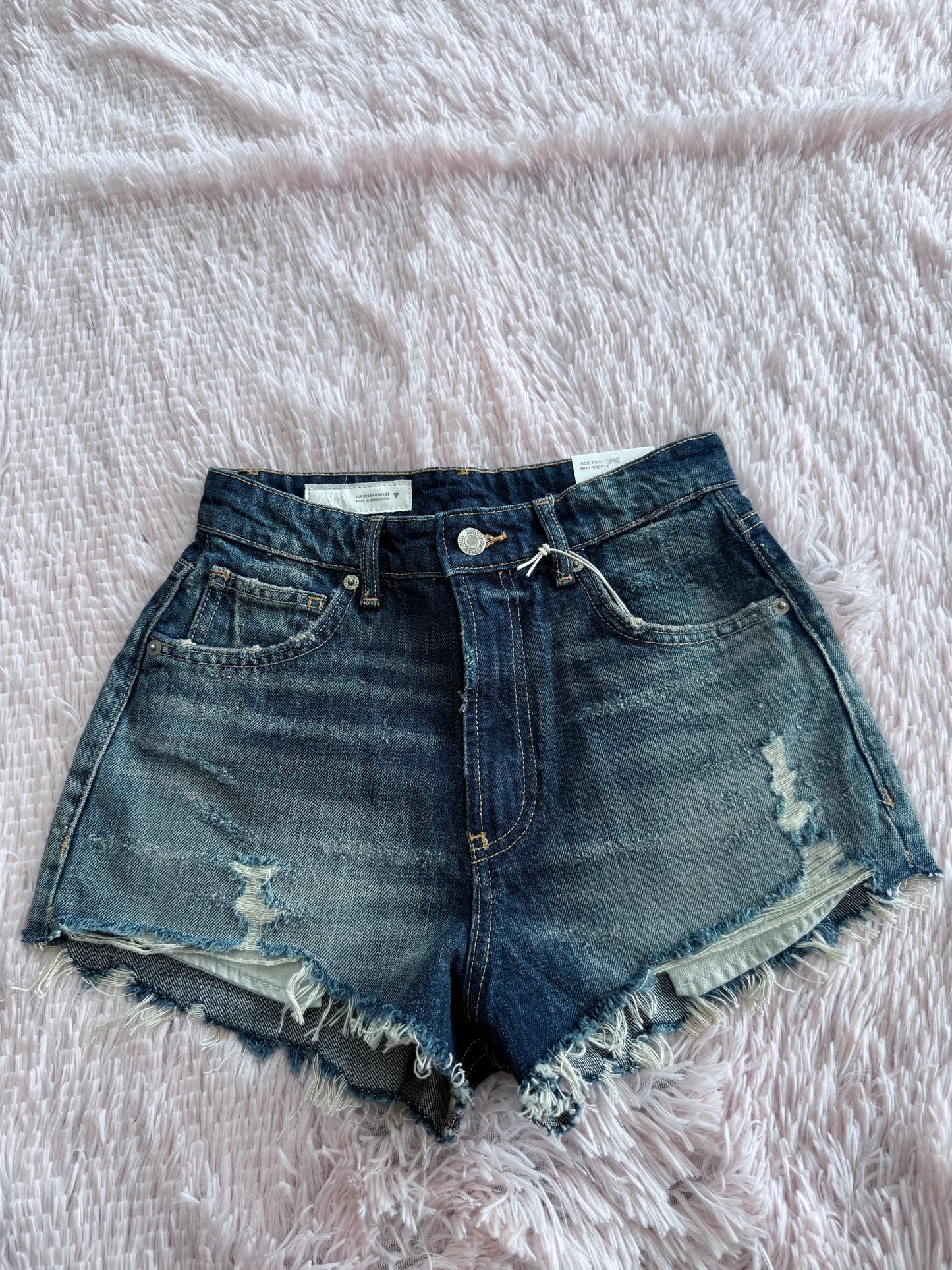 Short Zara