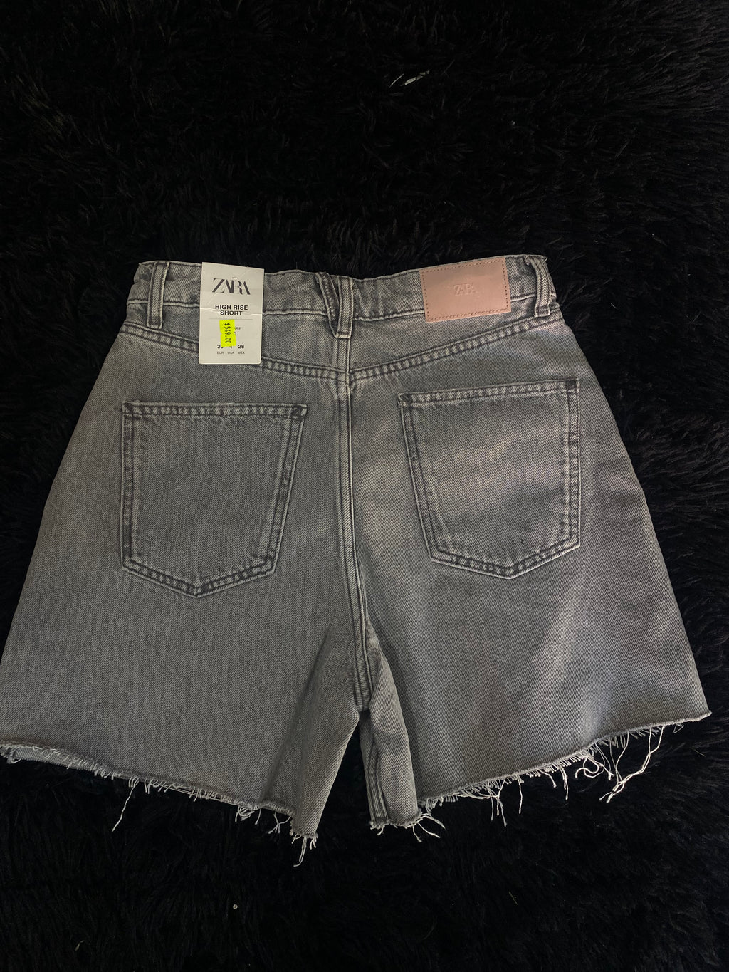 Short (ZARA)