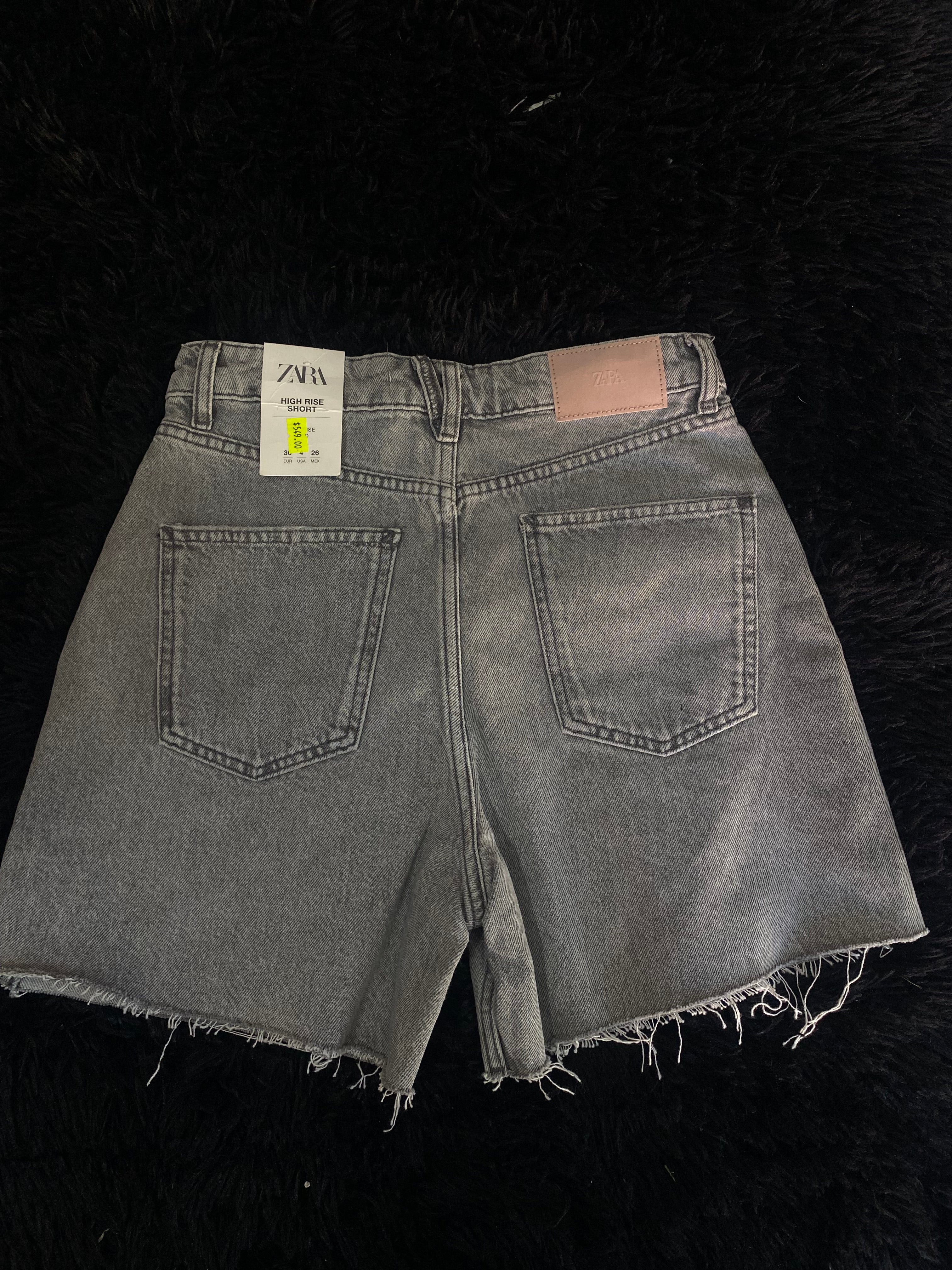 Short (ZARA)