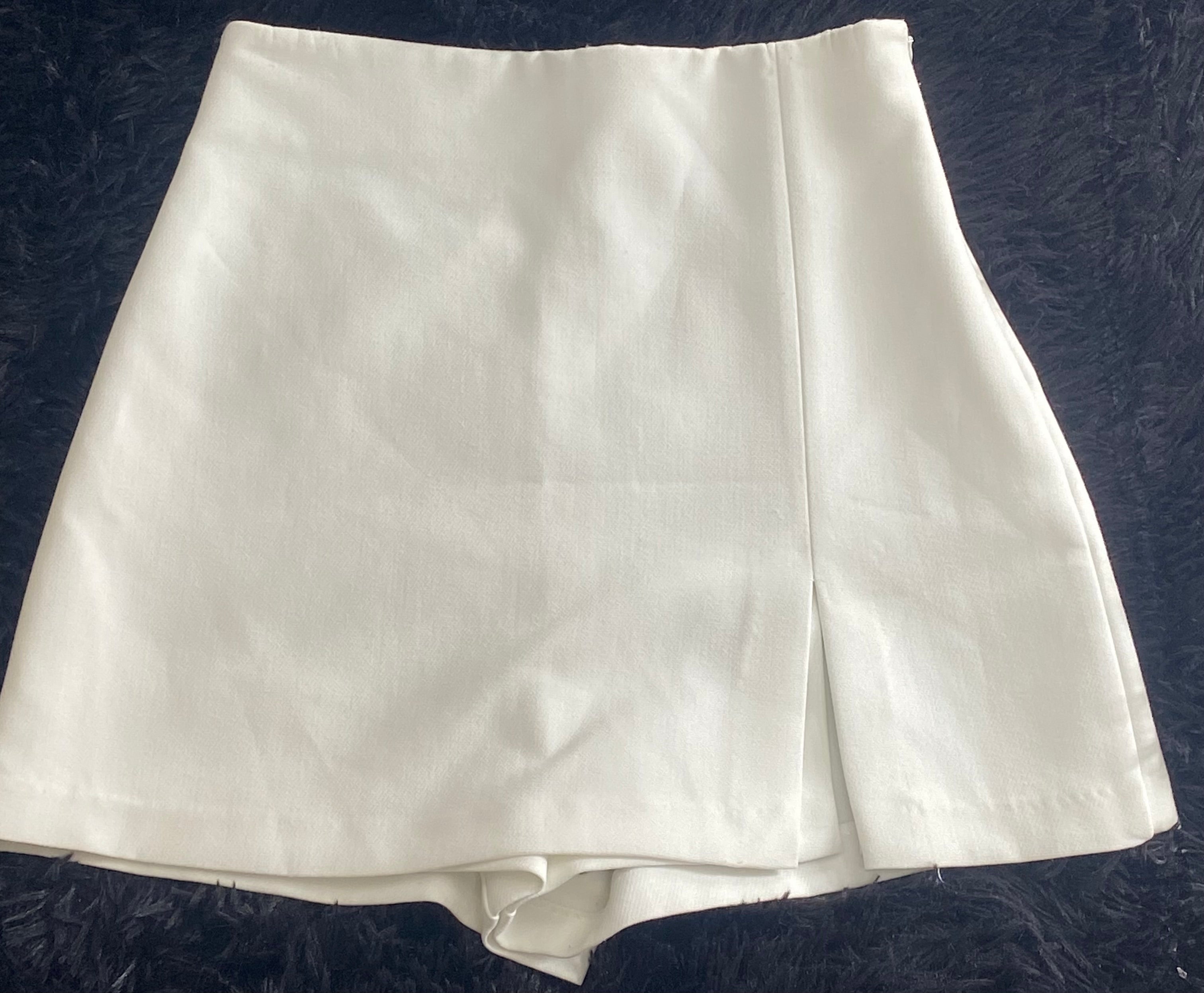 Falda short (ZARA)