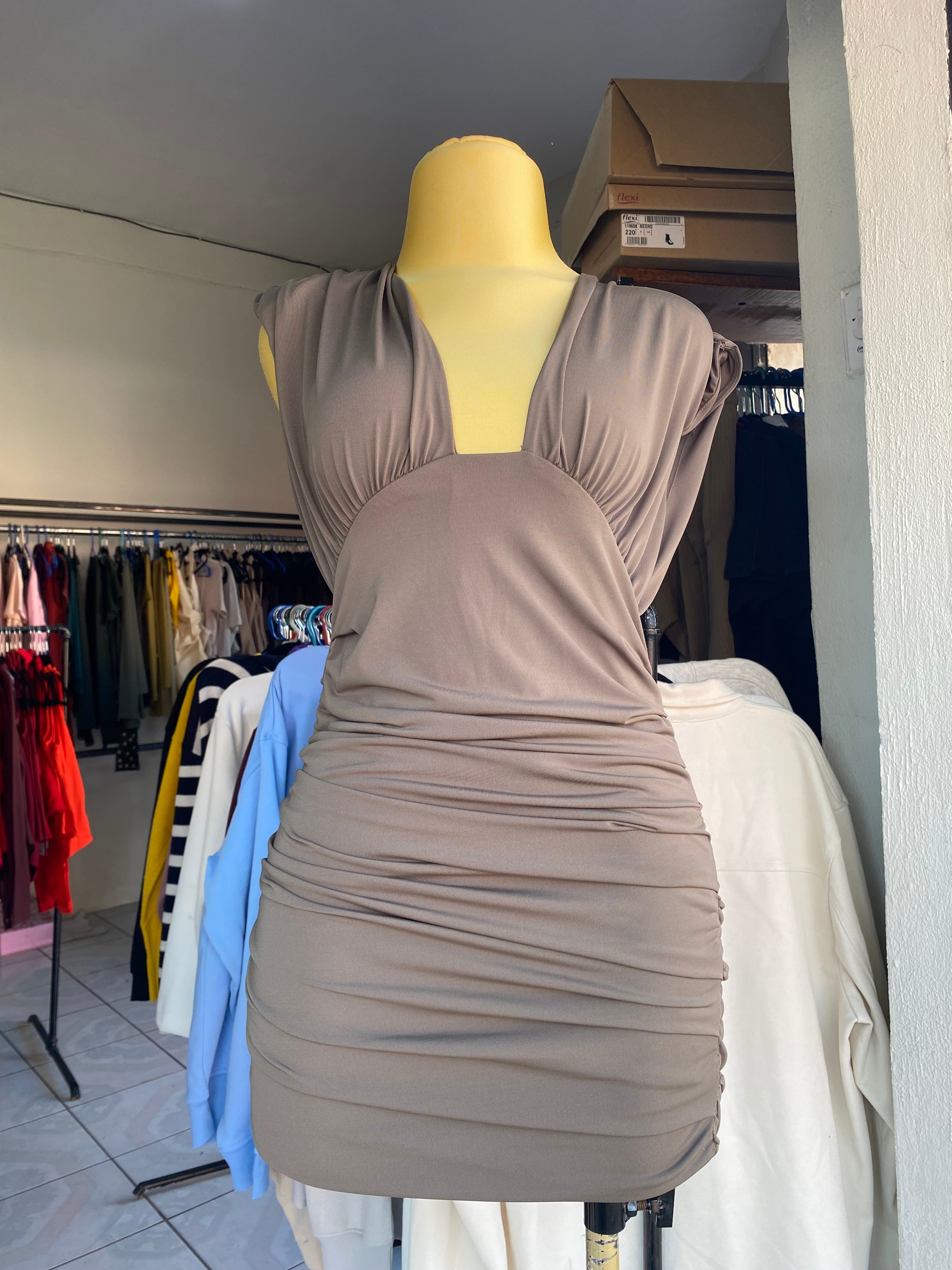 Vestido (ZARA)