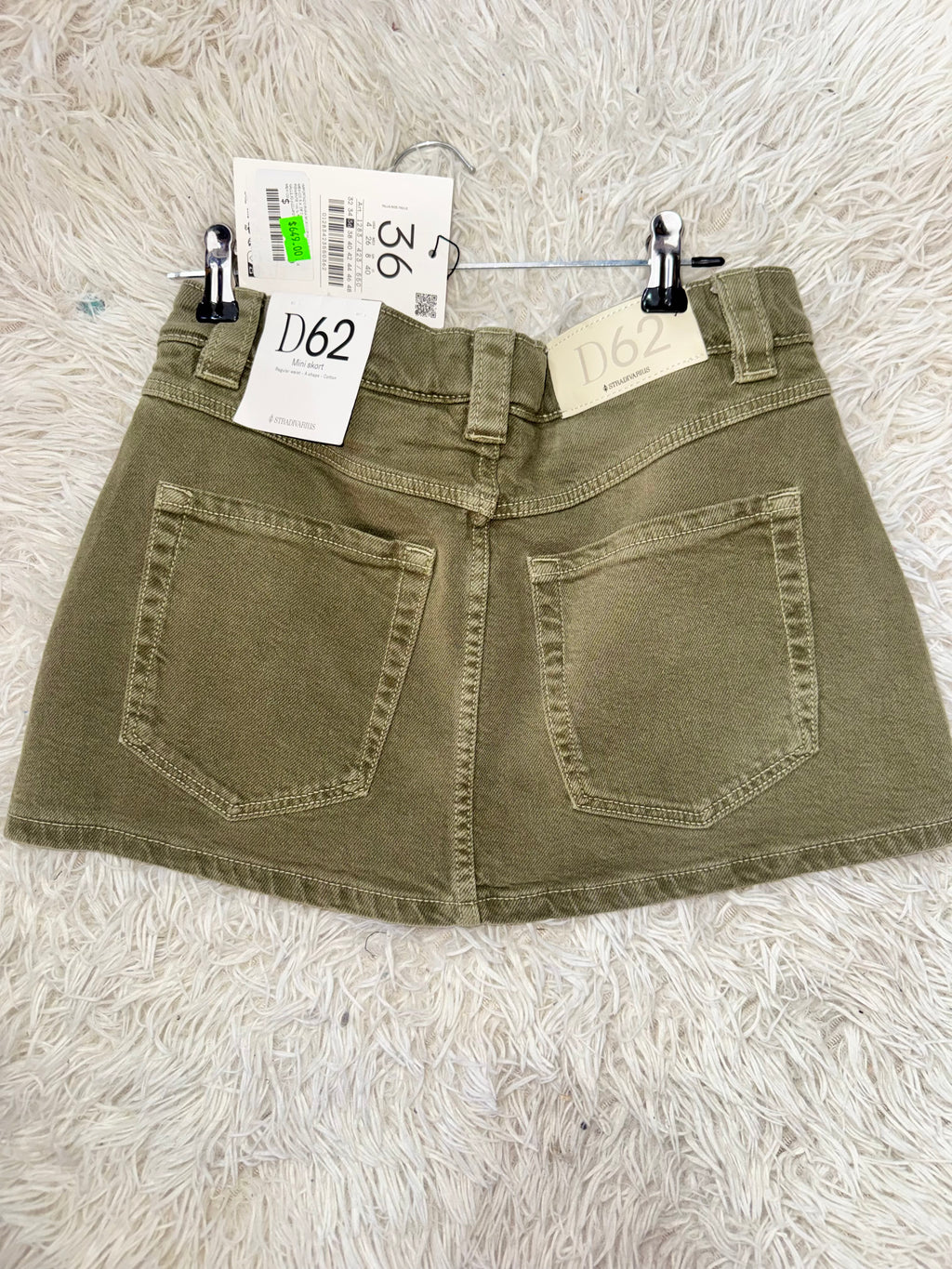 Short Falda (Stradivarius)