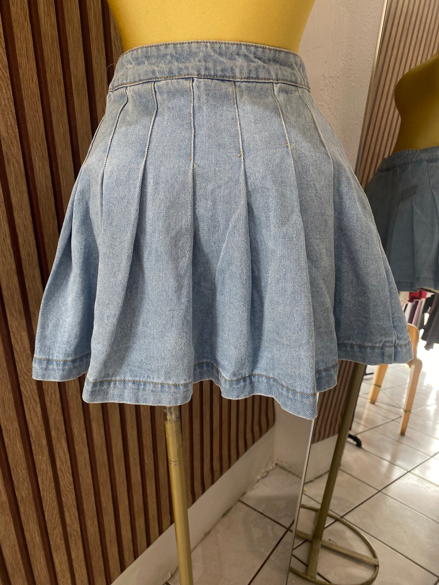 Falda (FOREVER21)