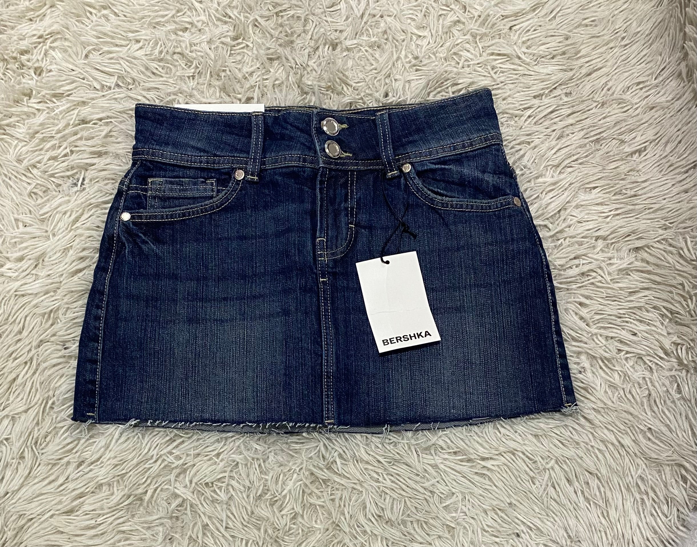 Falda (BERSHKA)