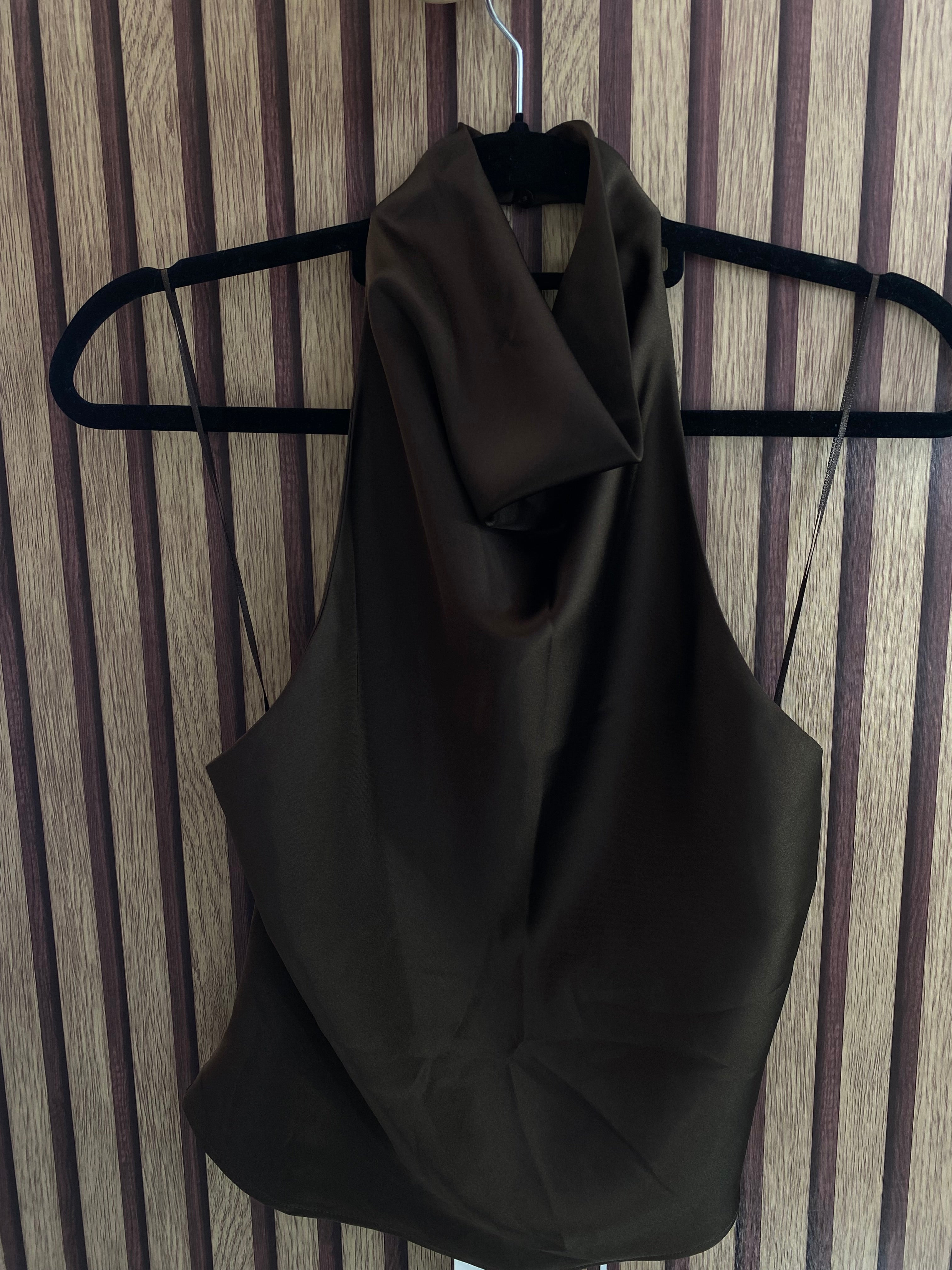 Blusa halter (STRADIVARIUS)