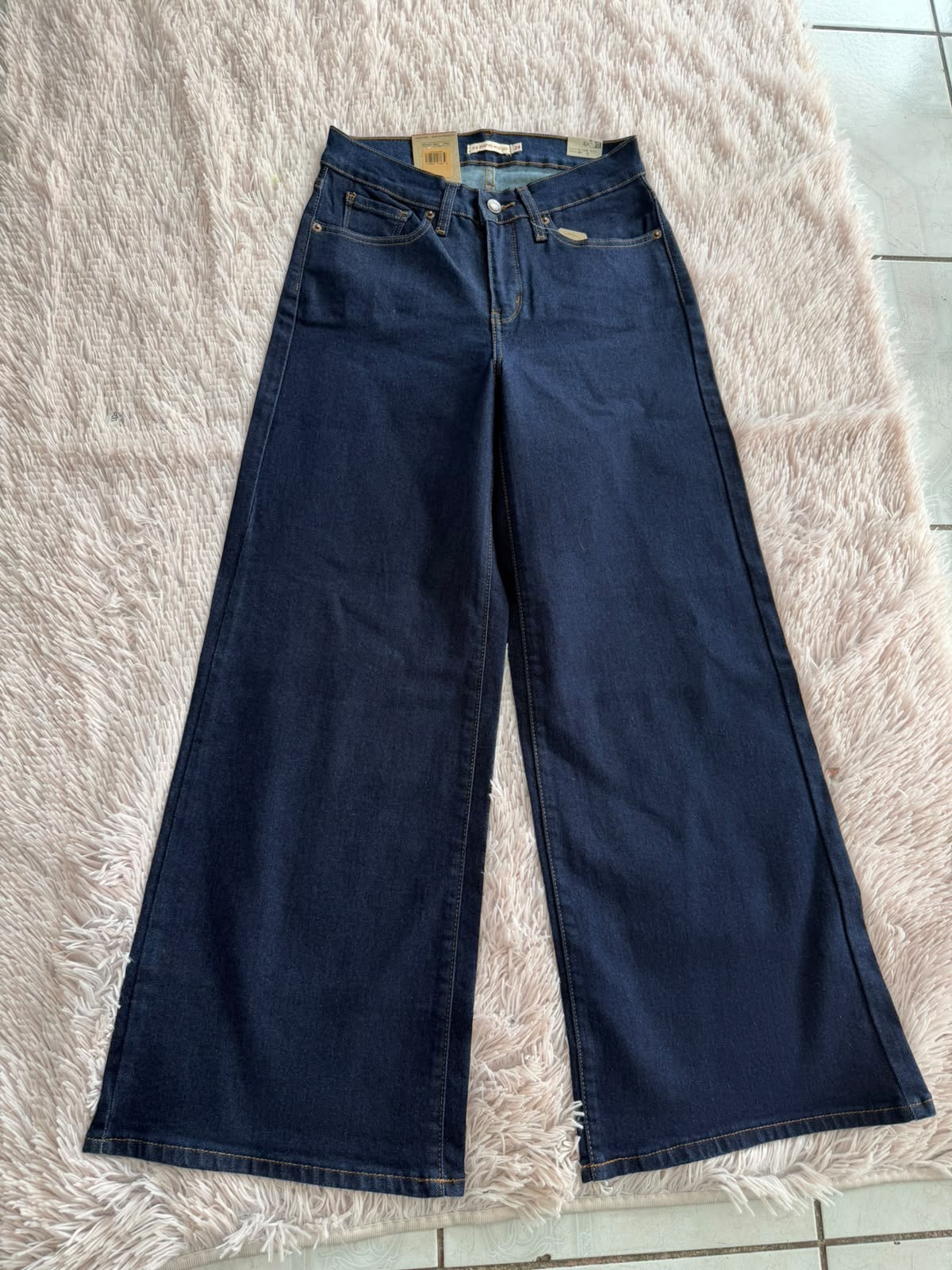 Jeans Levi's azul oscuro