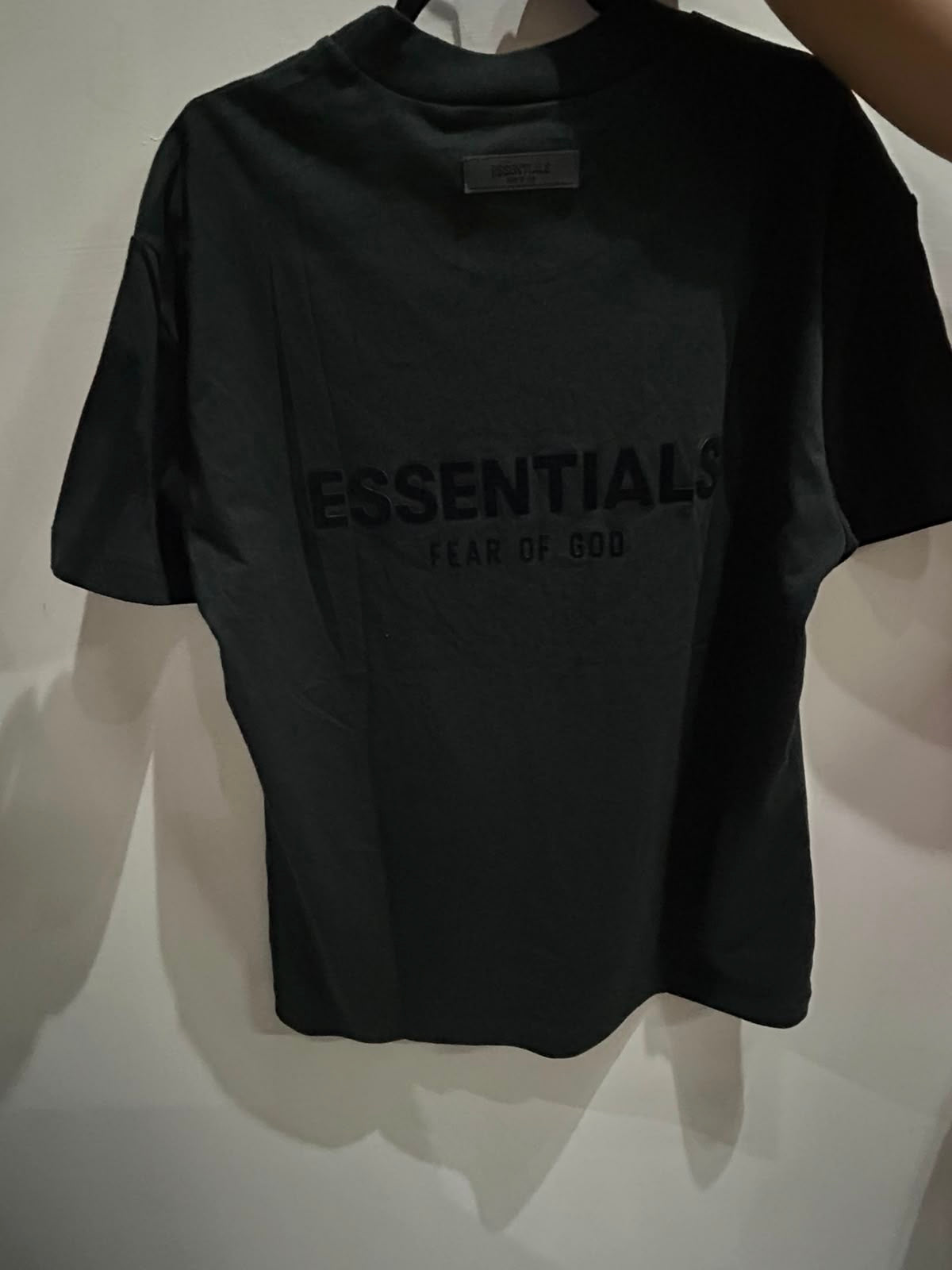 PLAYERA ESSENTIAL