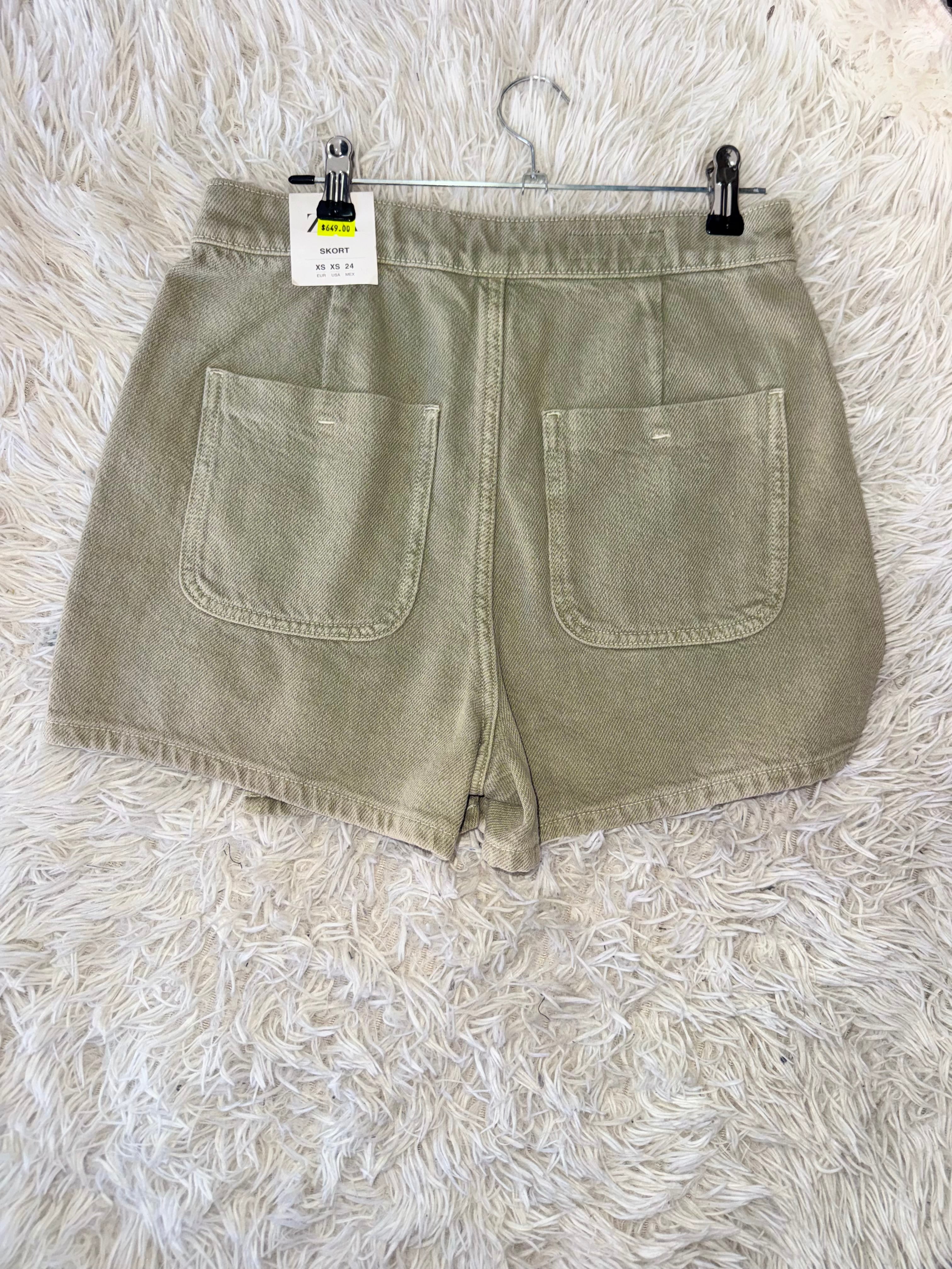 Short Falda (ZARA)
