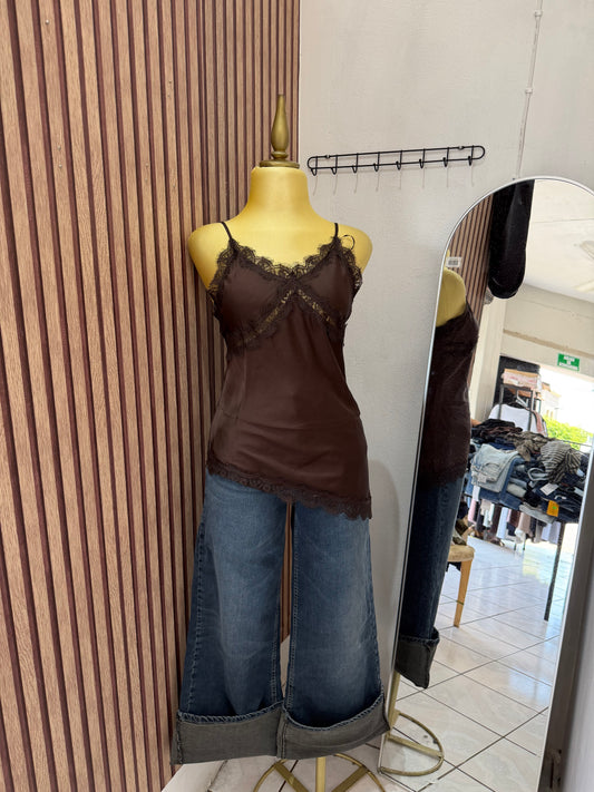 Blusa satin con encaje