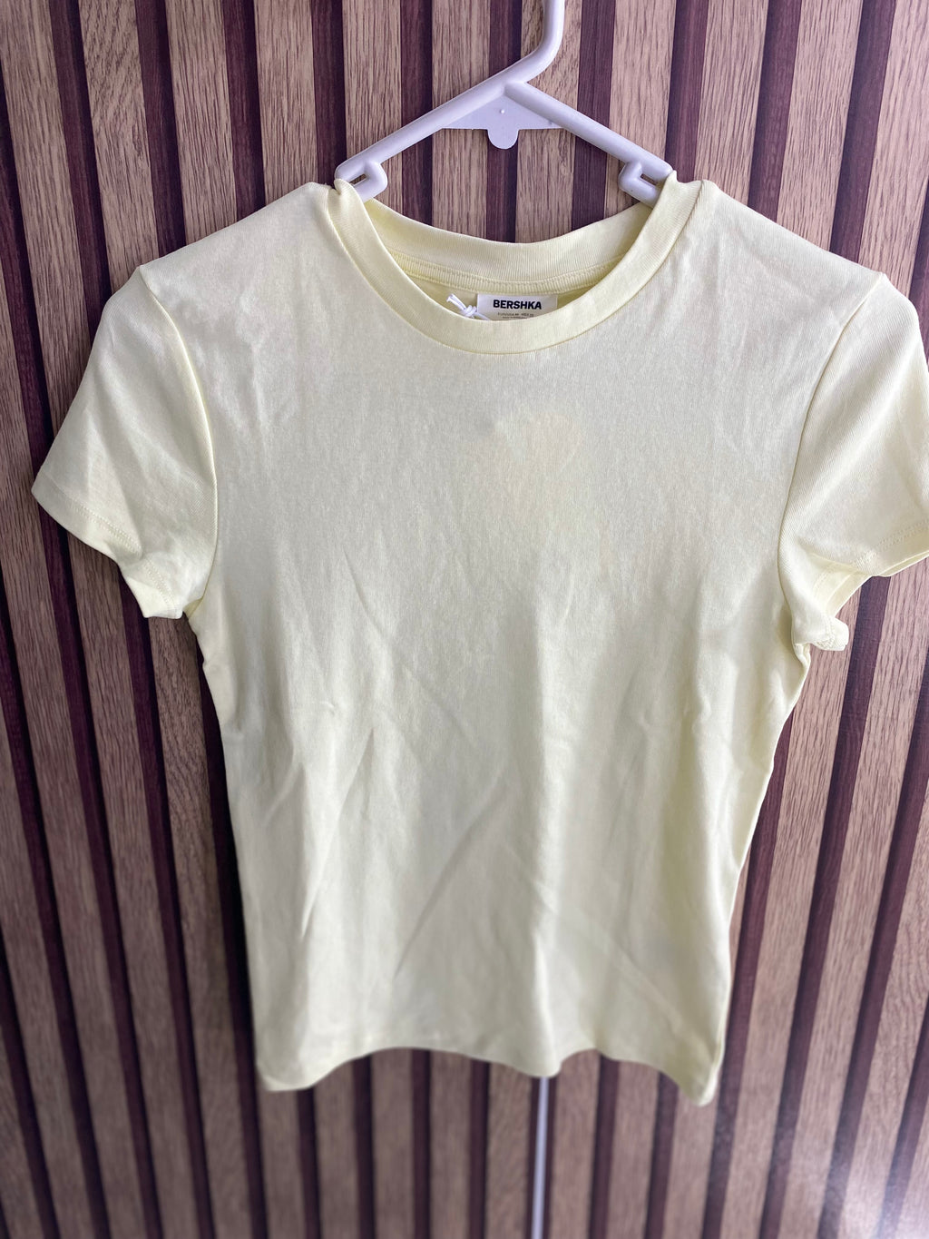 Blusa Básica (BERSHKA)