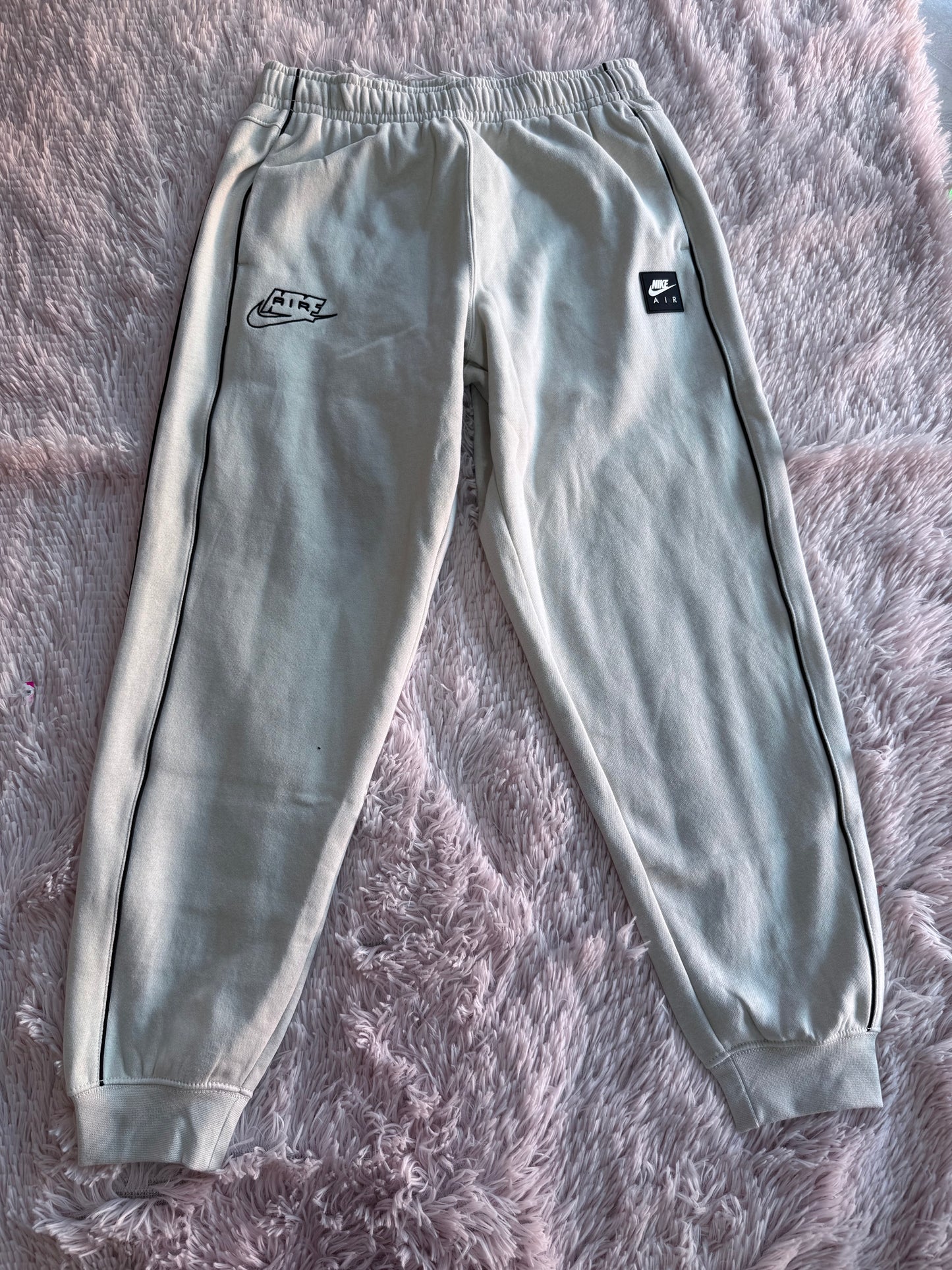 Pans Nike