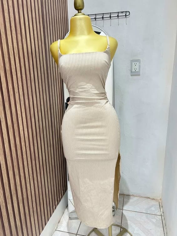Vestido (STRADIVARIUS)