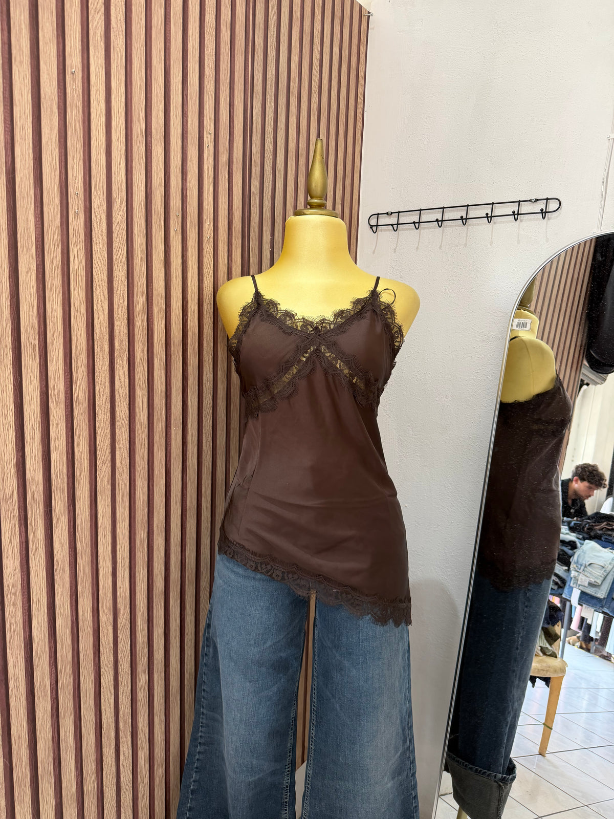 Blusa satin con encaje