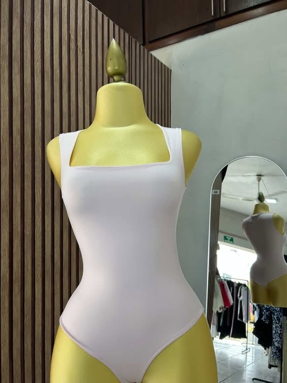 Body (STRADIVARIUS)