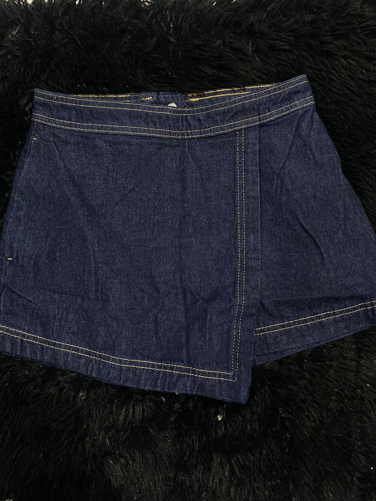 Short (HYM)