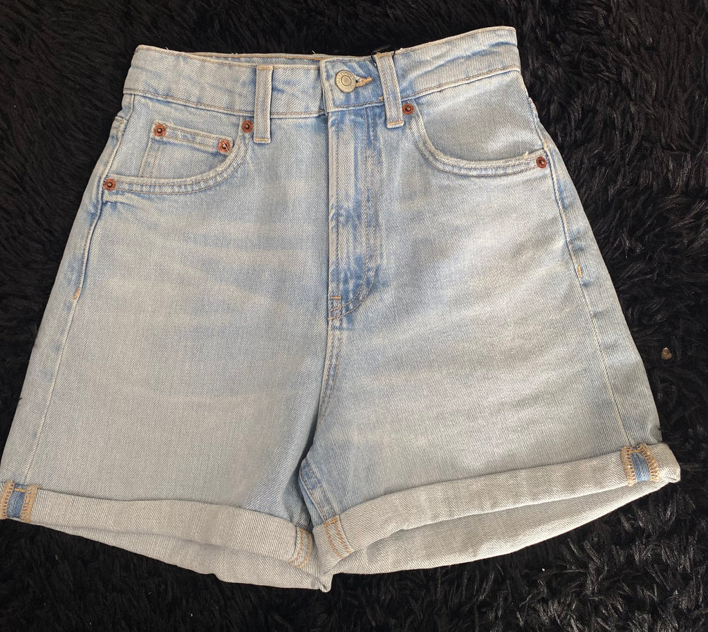 Short (ZARA)