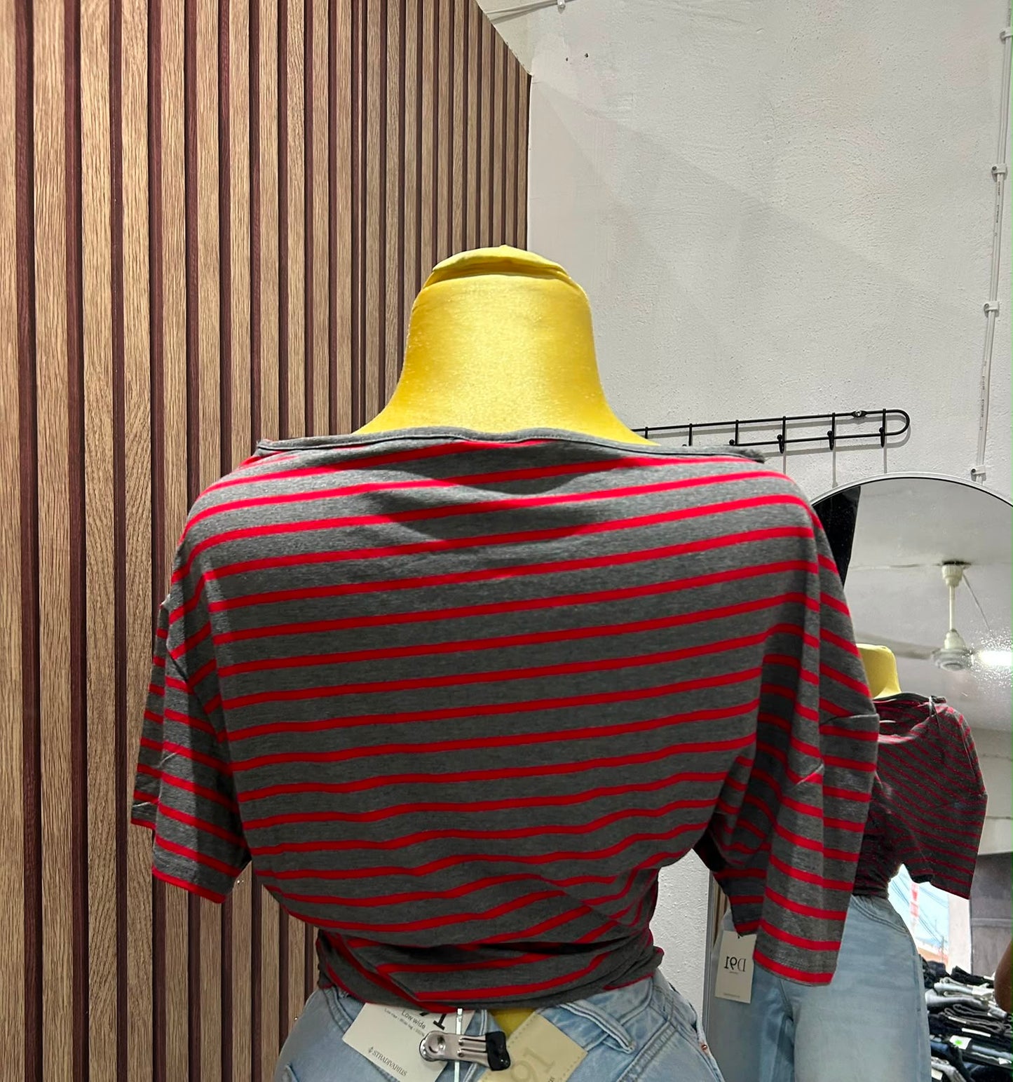 BLUSA BÁSICA BERSHKA