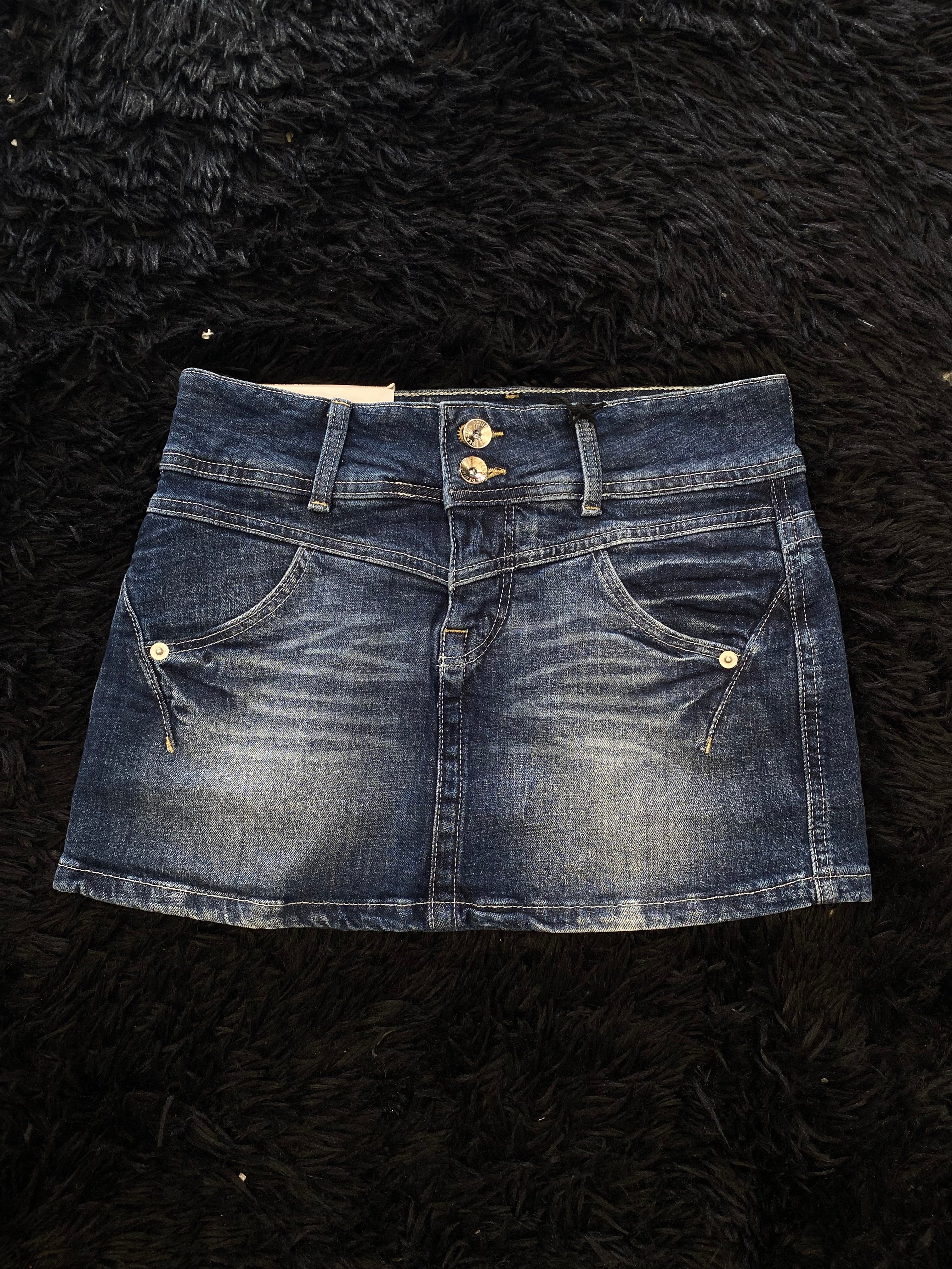 Falda (BERSHKA)
