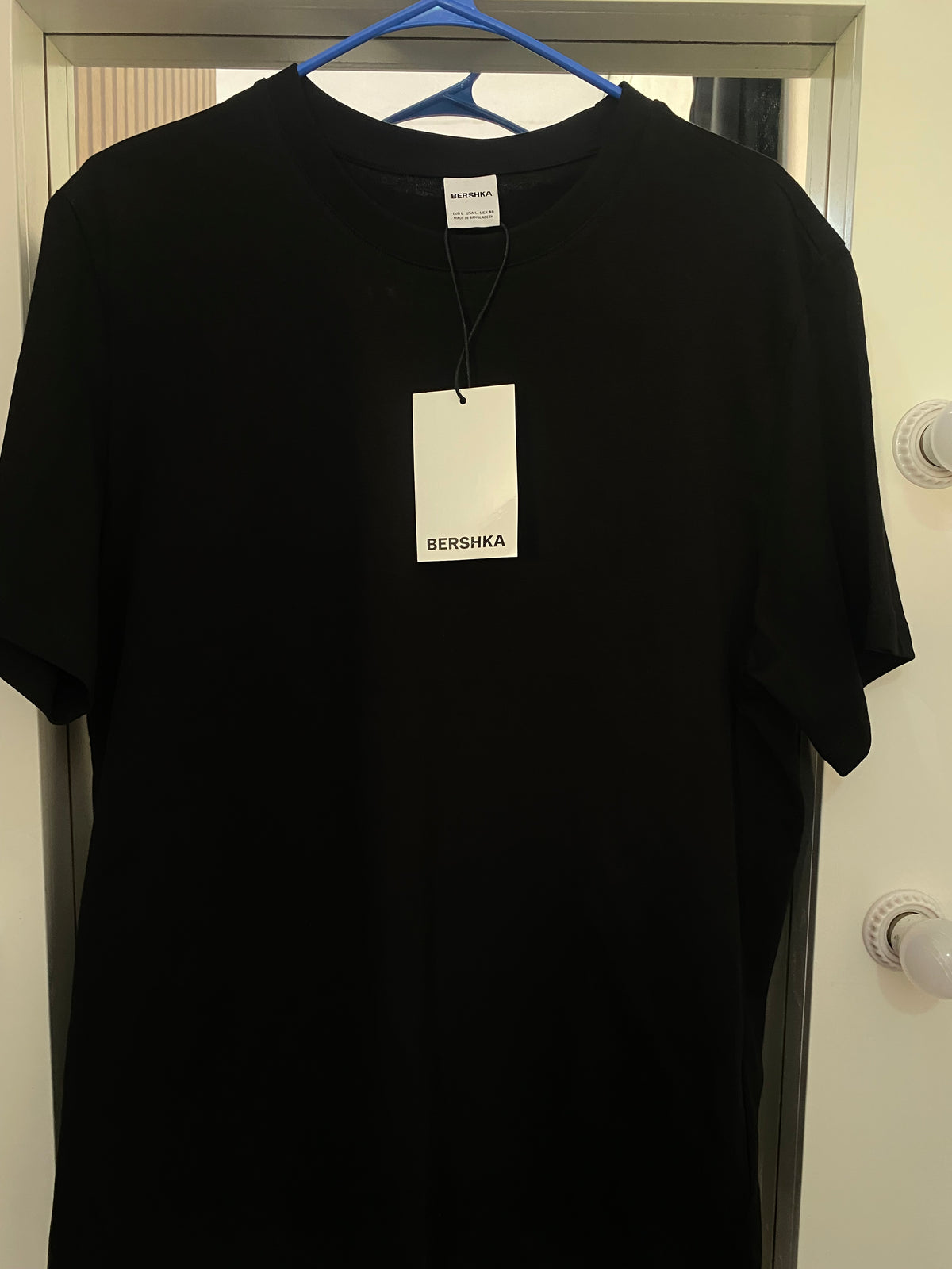 Playera (BERSHKA)