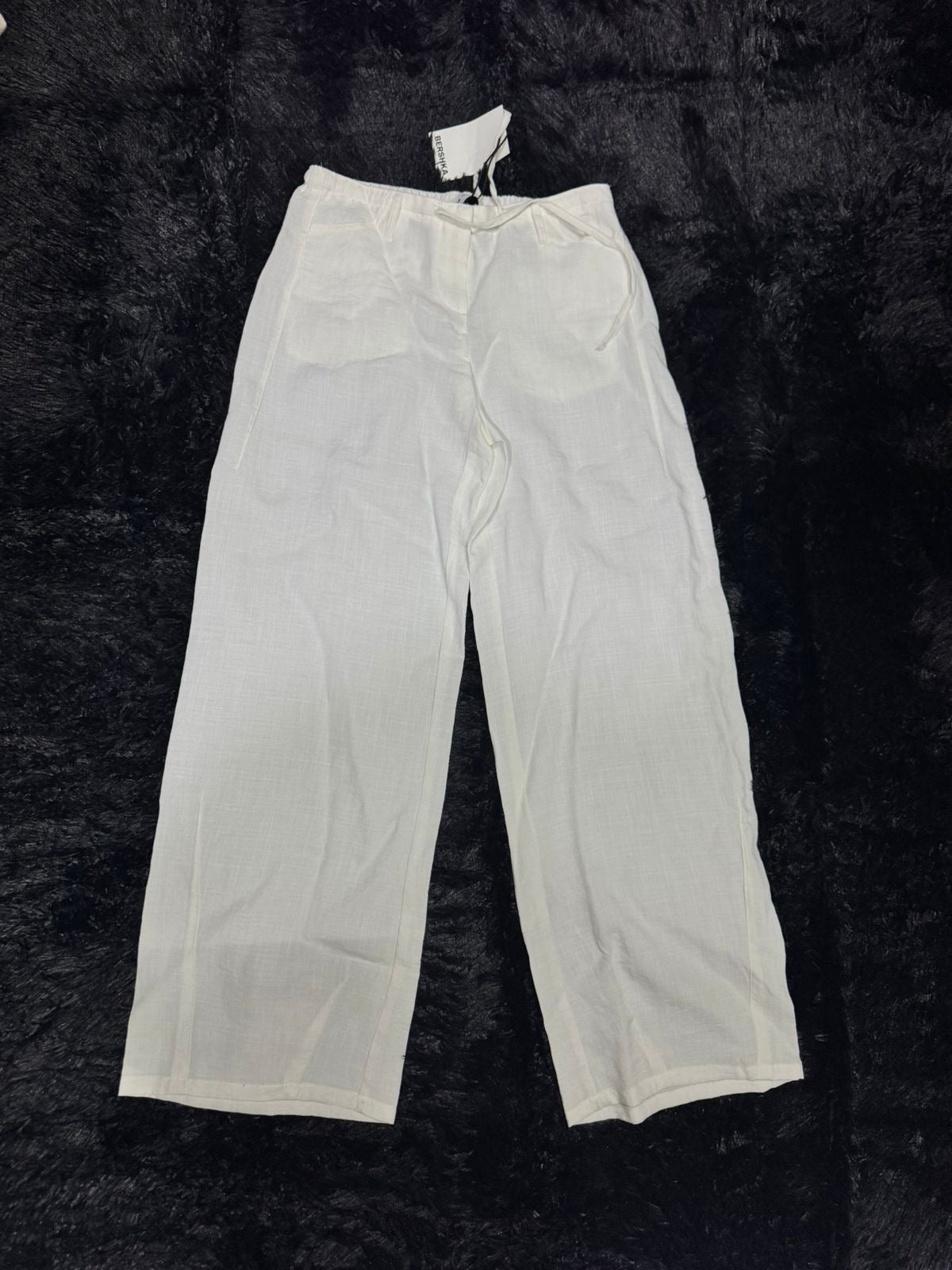 Pantalón lino (BERSHKA)